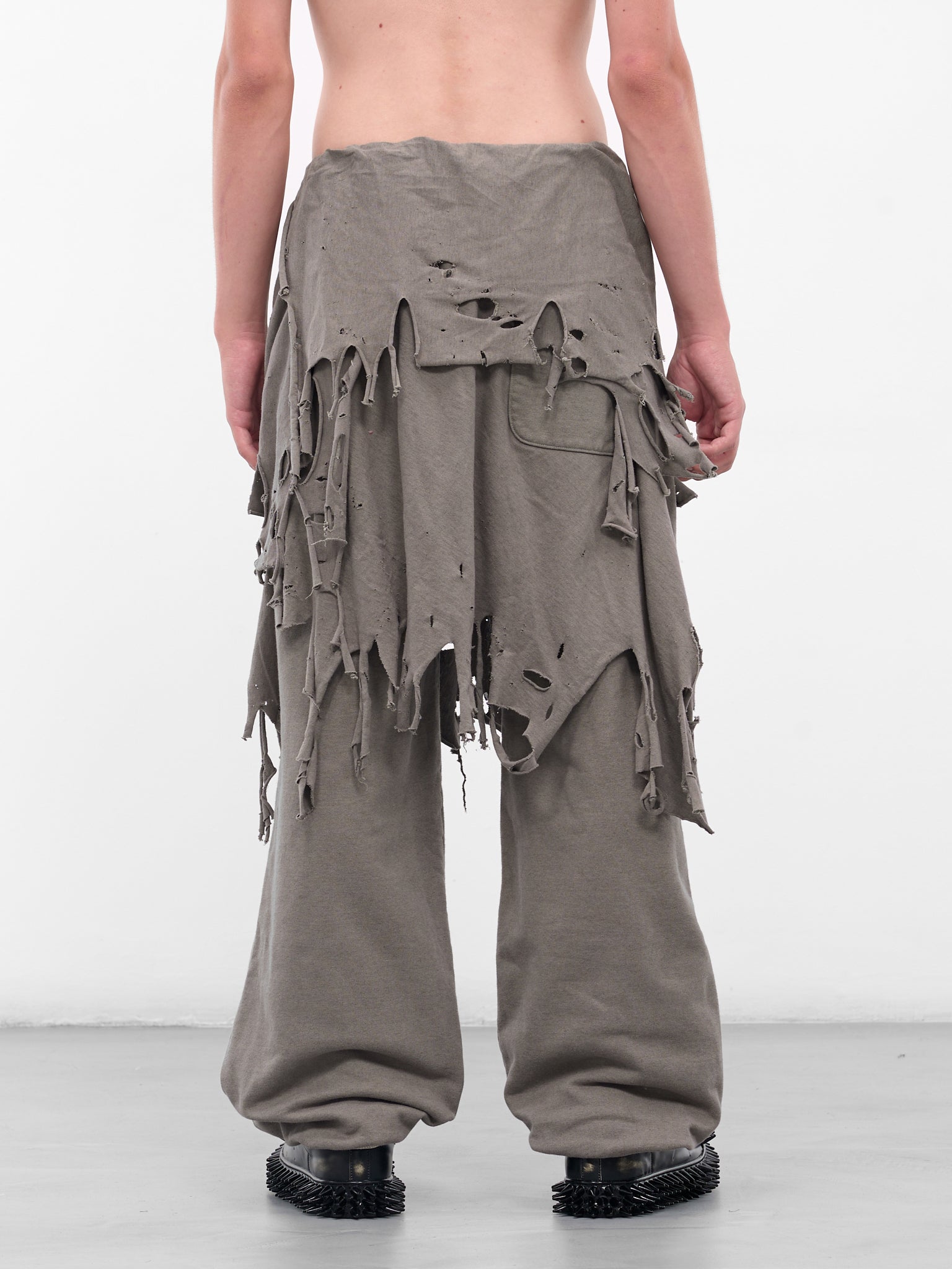 Gray Distressed Layering Sweatpants (25AW34PT327-GREY)