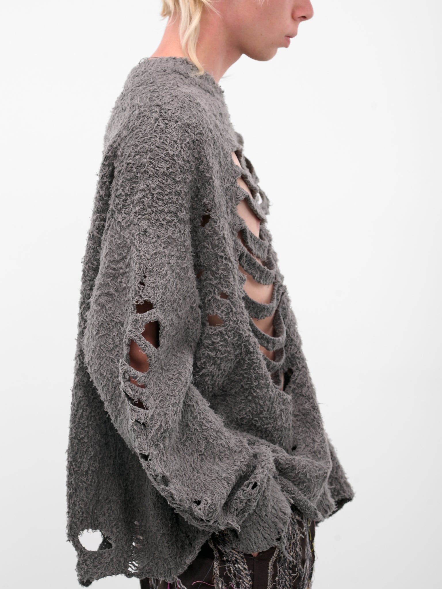 Gray Skeletal Cut-Out Knit Sweater (25AW61KN192-GREY)
