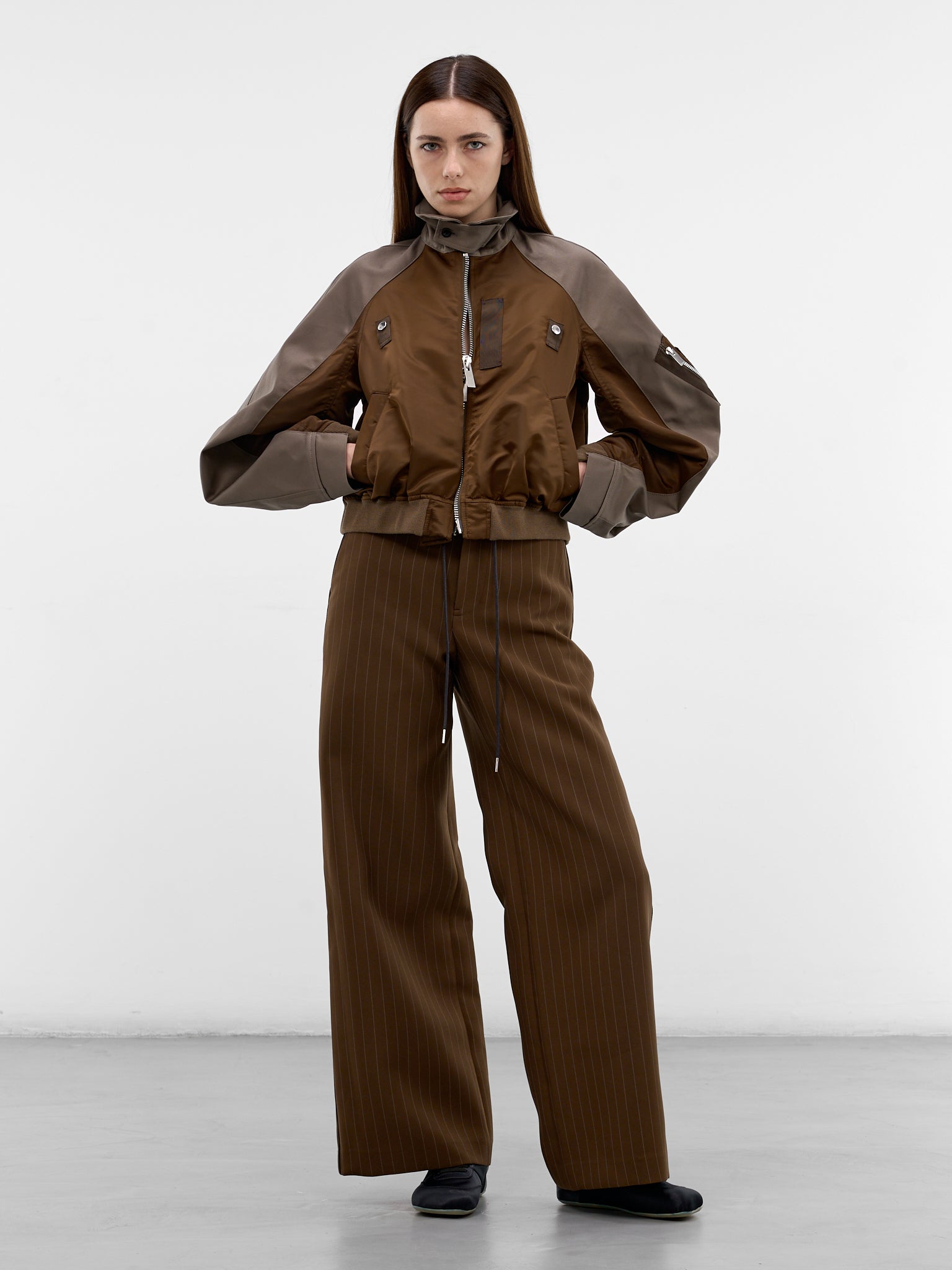 Hybrid Nylon Chino Boxy Bomber (26-08303-606-BROWN-GRAY)