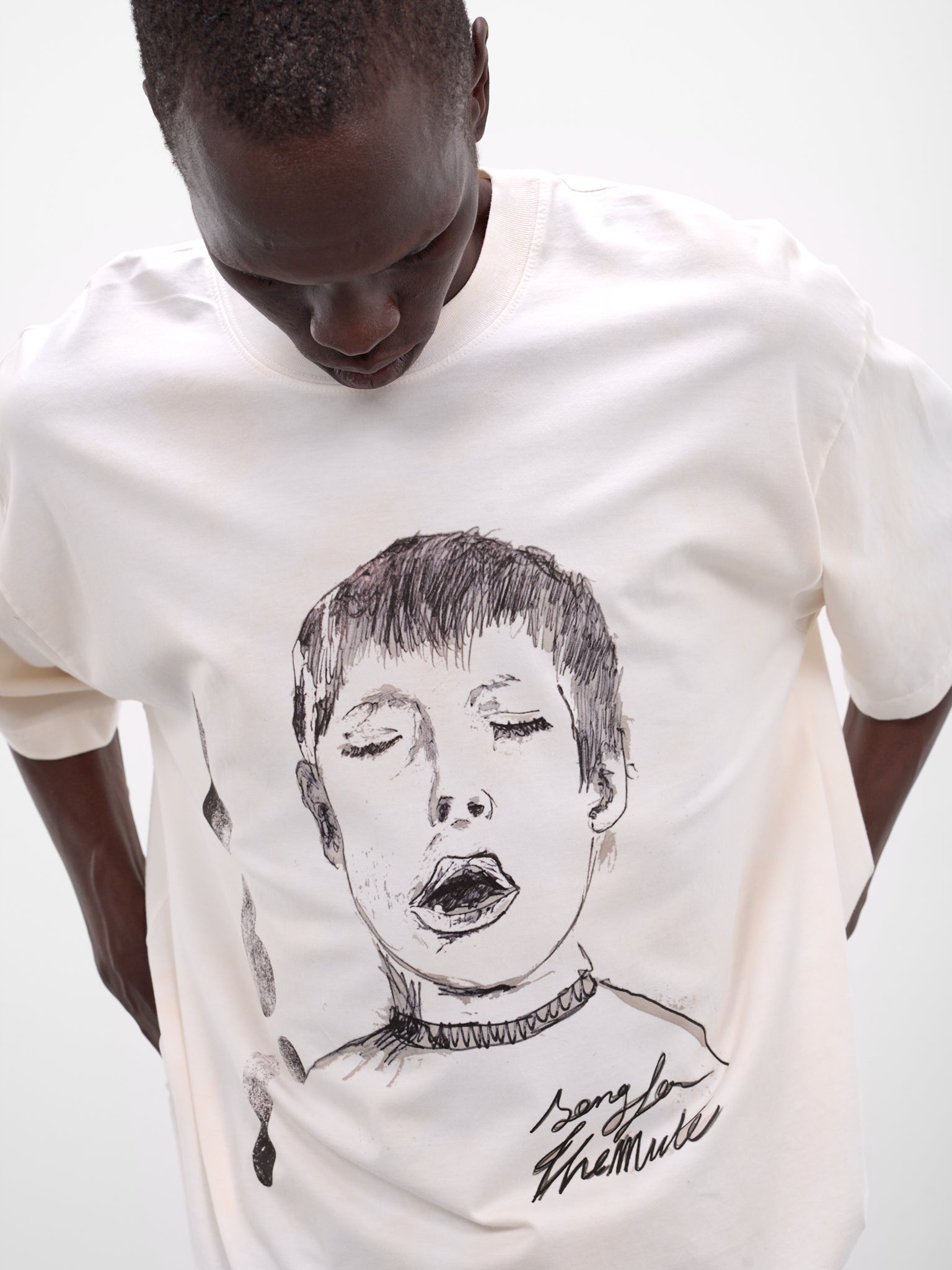 White 'Yawning Kid' Gym Tee (261-MTS036P10-OLD-WHITE)