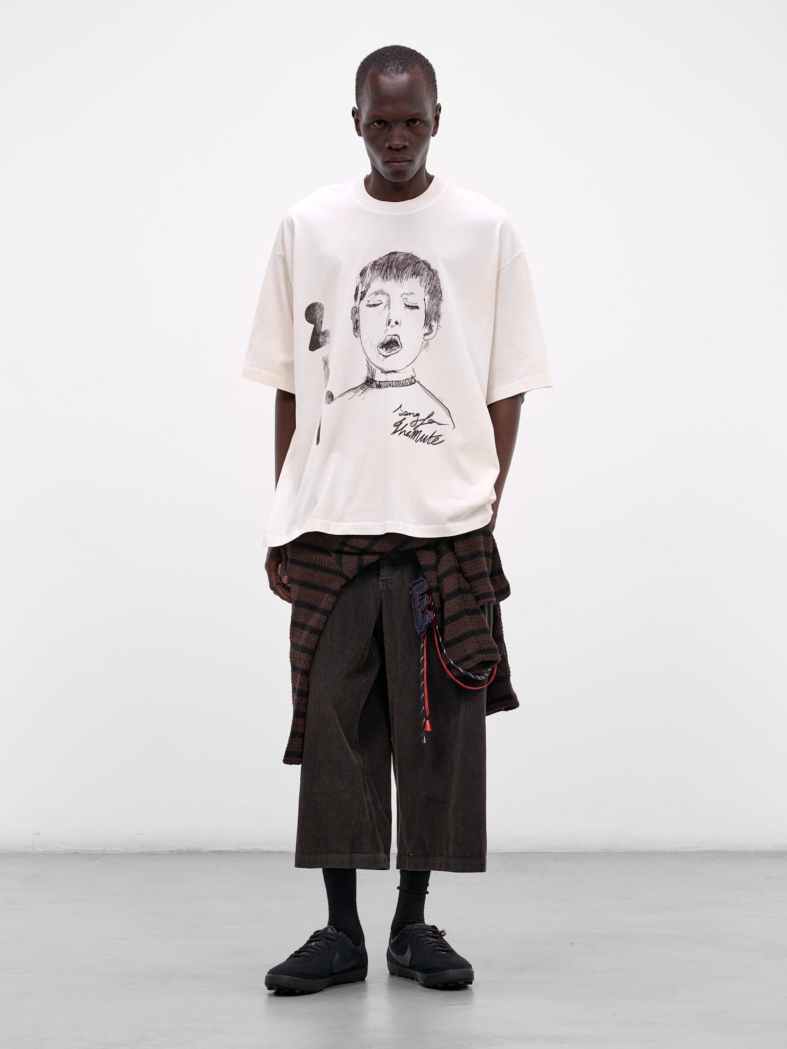 White 'Yawning Kid' Gym Tee (261-MTS036P10-OLD-WHITE)