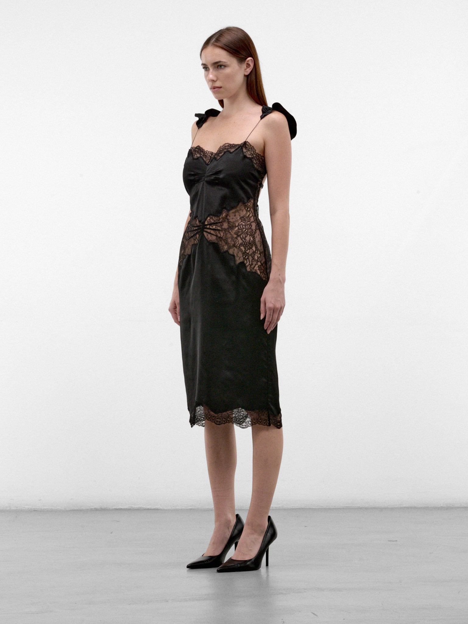 Black Floral Lace Camisole Dress (261WCW00315-BLACK)