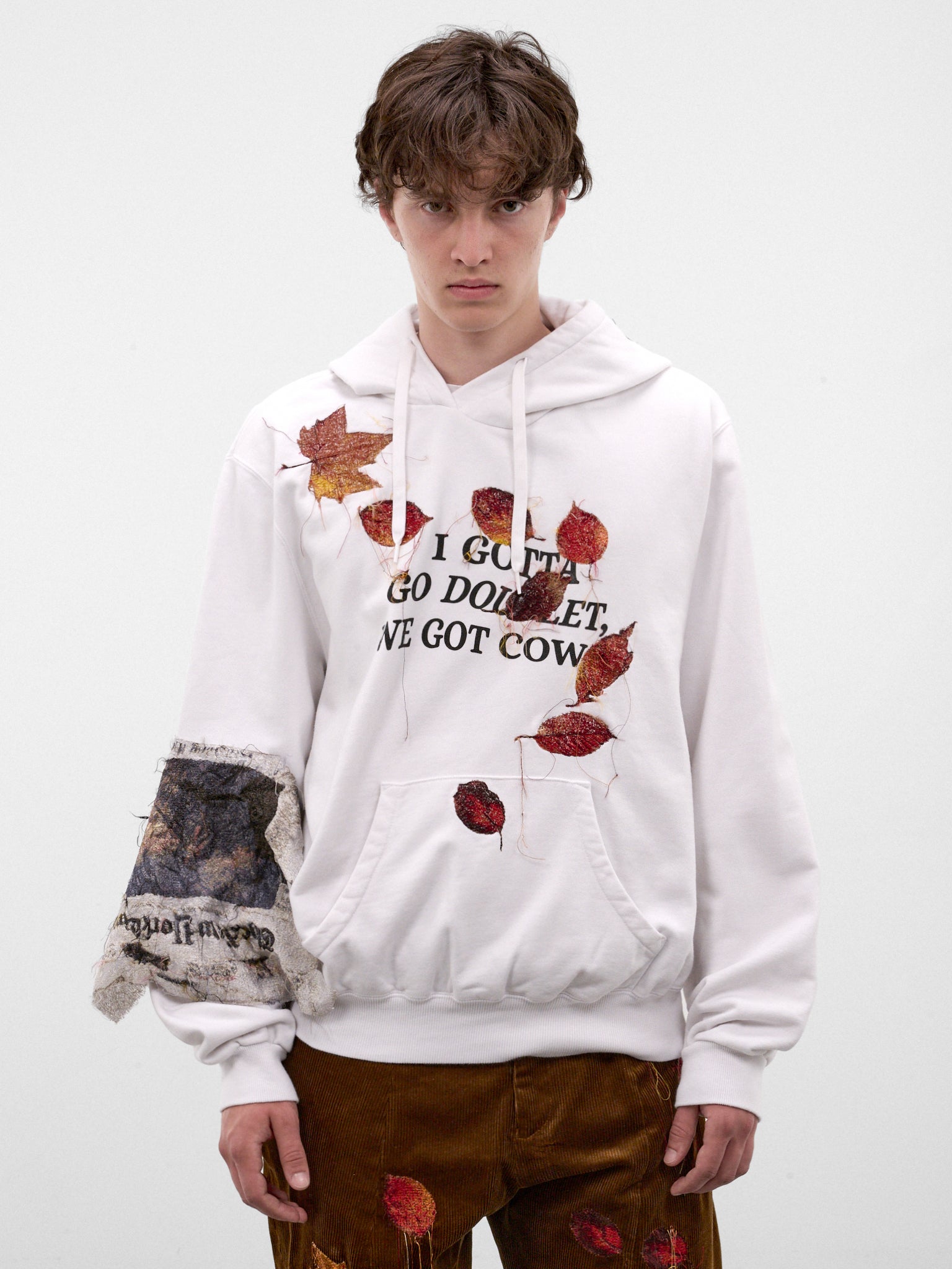 White Leaf Appliqué Hoodie (26AW29CS446-WHITE)