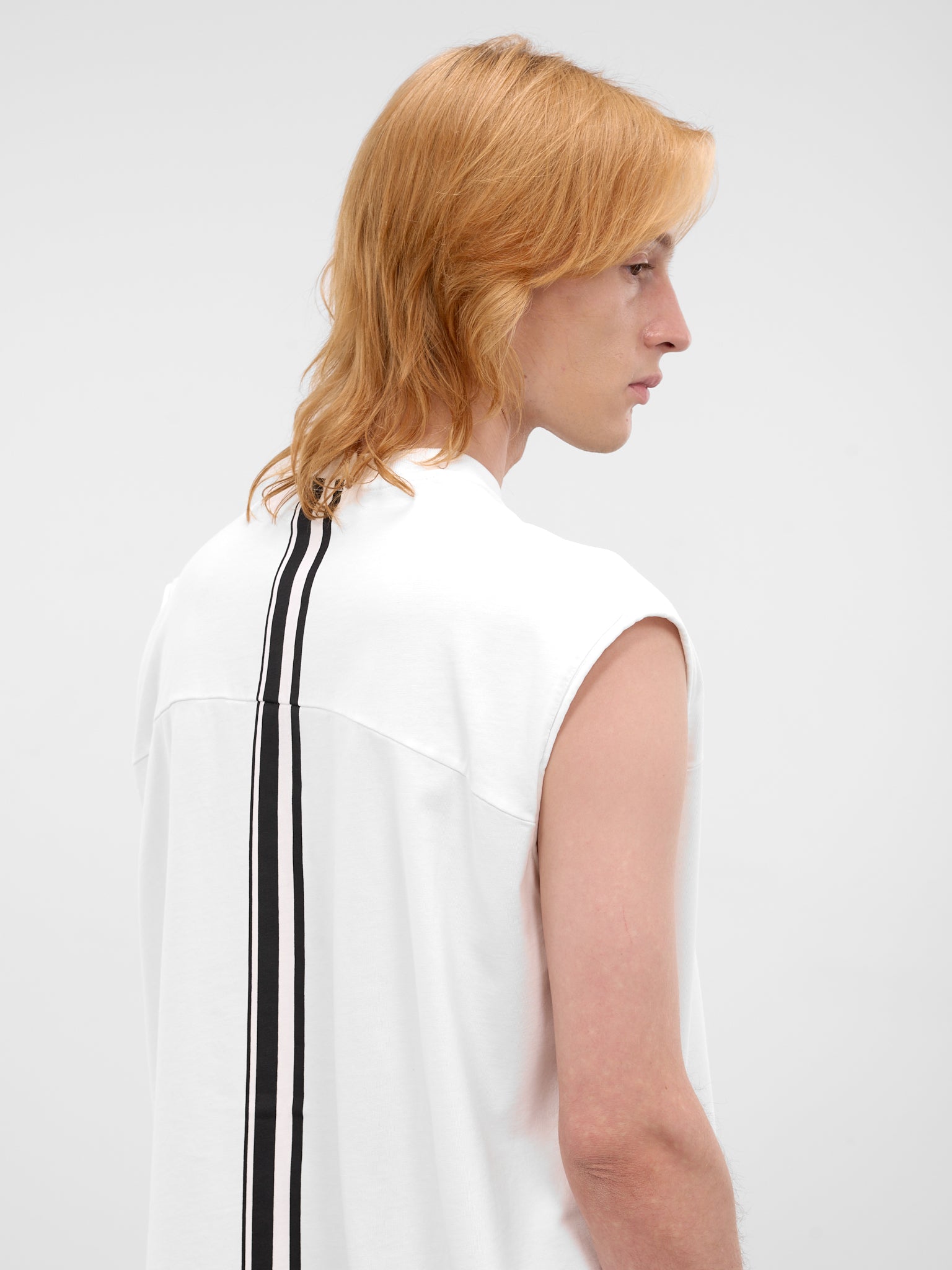 White Stripe Band Muscle Tee (26E96MUJ13-001-WHITE)