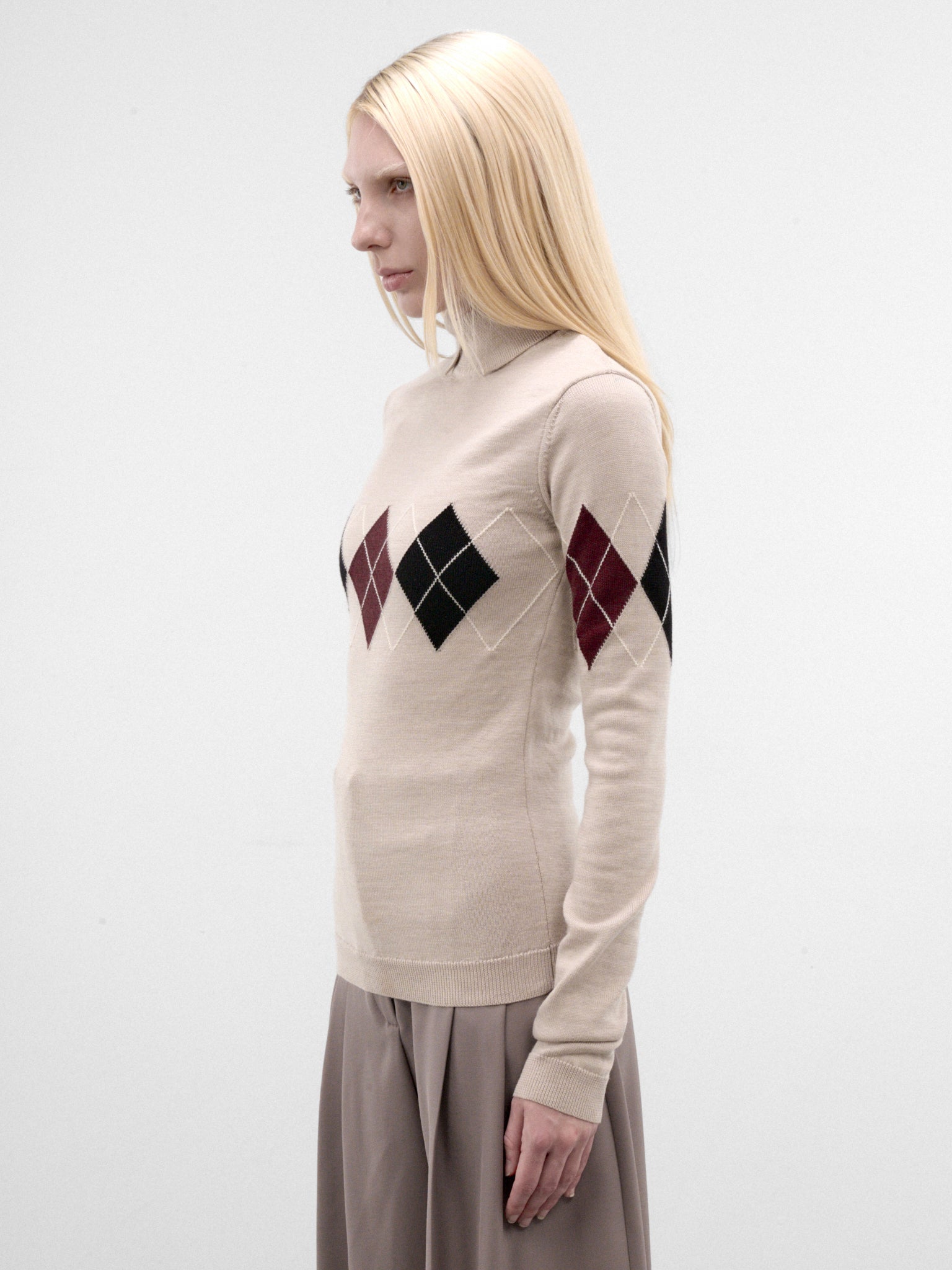 Beige Wool Argyle Knit Top (26F2TO09081146-BEIGE-BLACK-MUS)