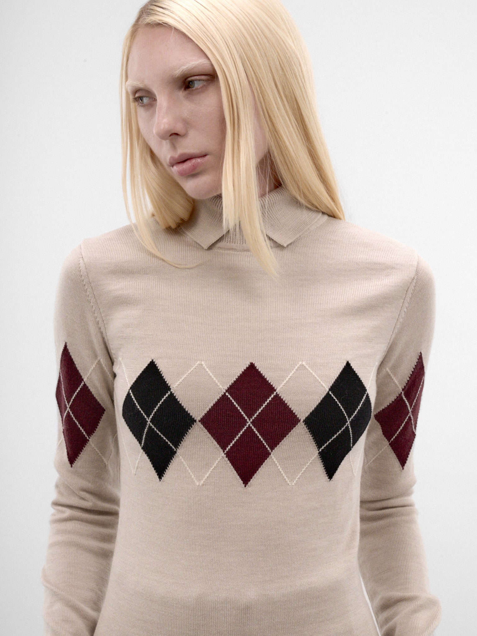 Beige Wool Argyle Knit Top (26F2TO09081146-BEIGE-BLACK-MUS)