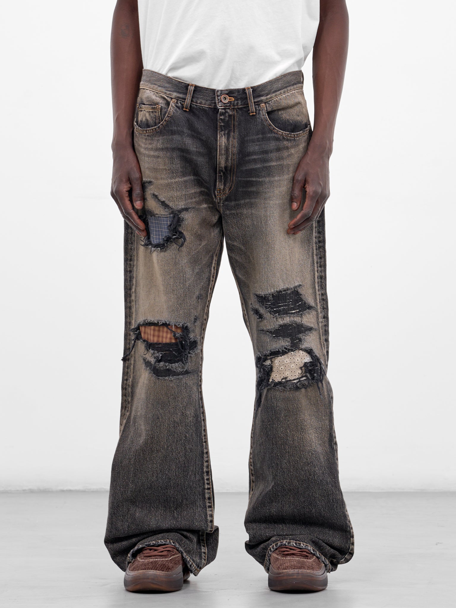 Black Distressed Patches Denim Jeans (26SS-P-04-BLACK)