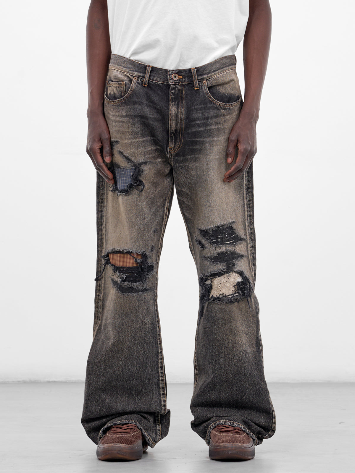 Black Distressed Patches Denim Jeans (26SS-P-04-BLACK)