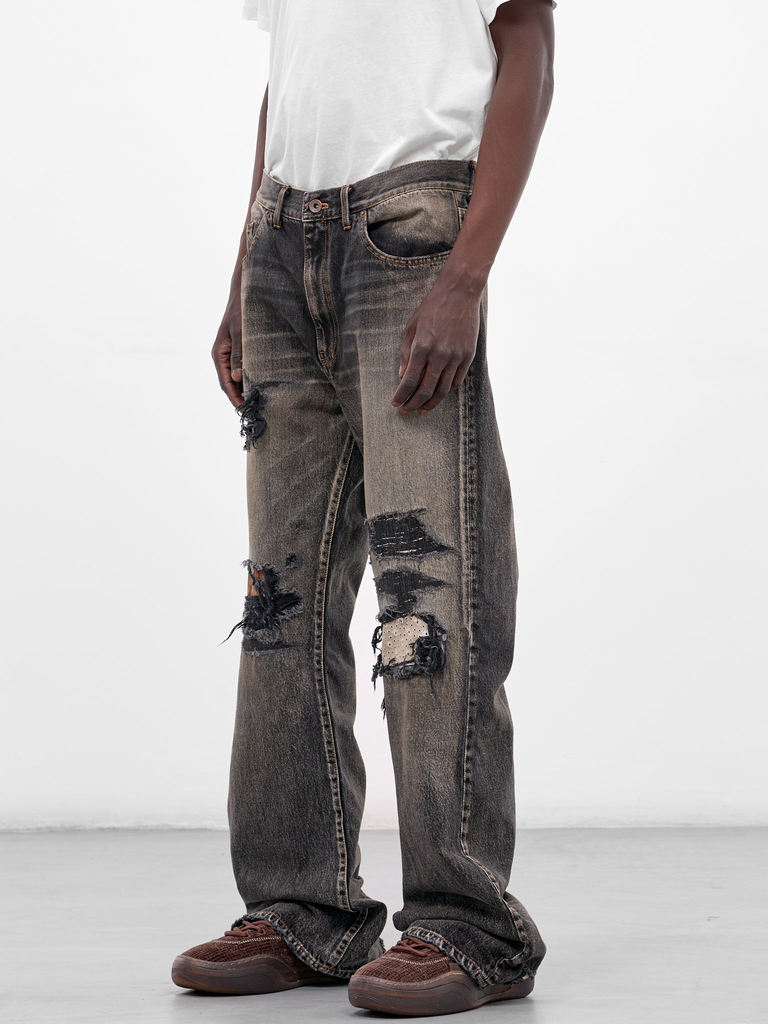 Black Distressed Patches Denim Jeans (26SS-P-04-BLACK)