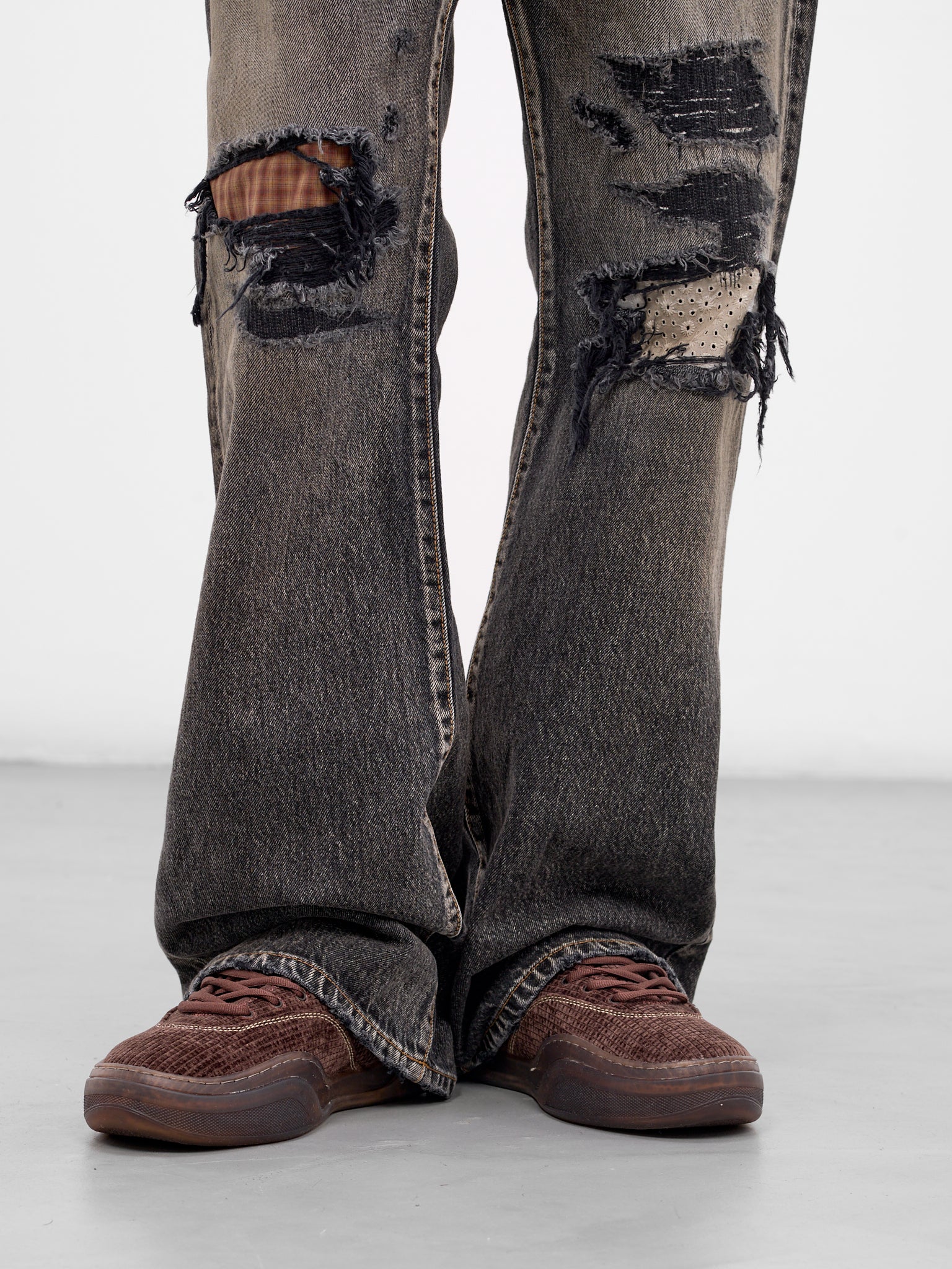 Black Distressed Patches Denim Jeans (26SS-P-04-BLACK)