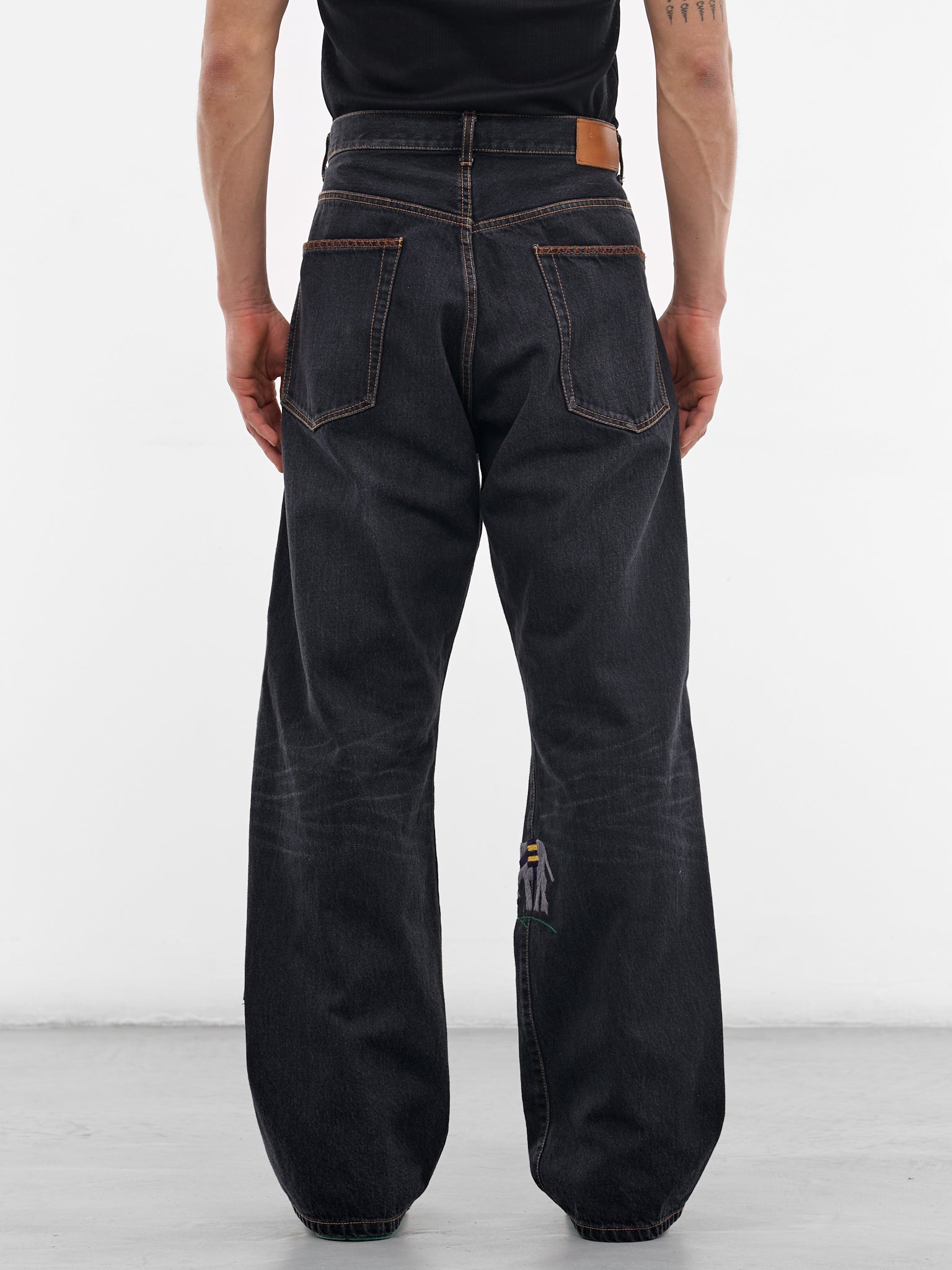 Black Denim Hand-Embroidered Jeans (26SS-P-10-BLACK)