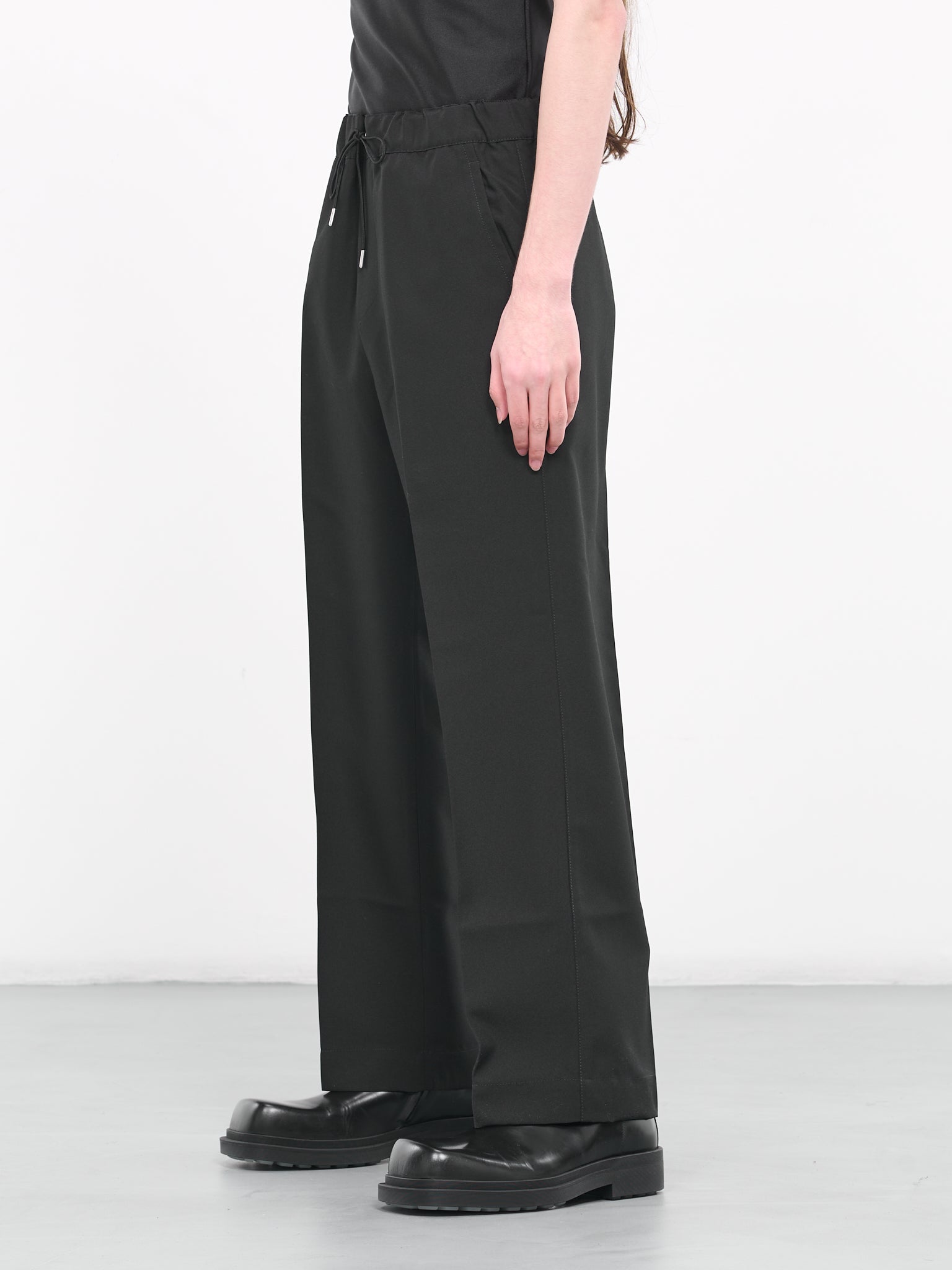 Base Pants (28E28OAU88-001-BLACK)