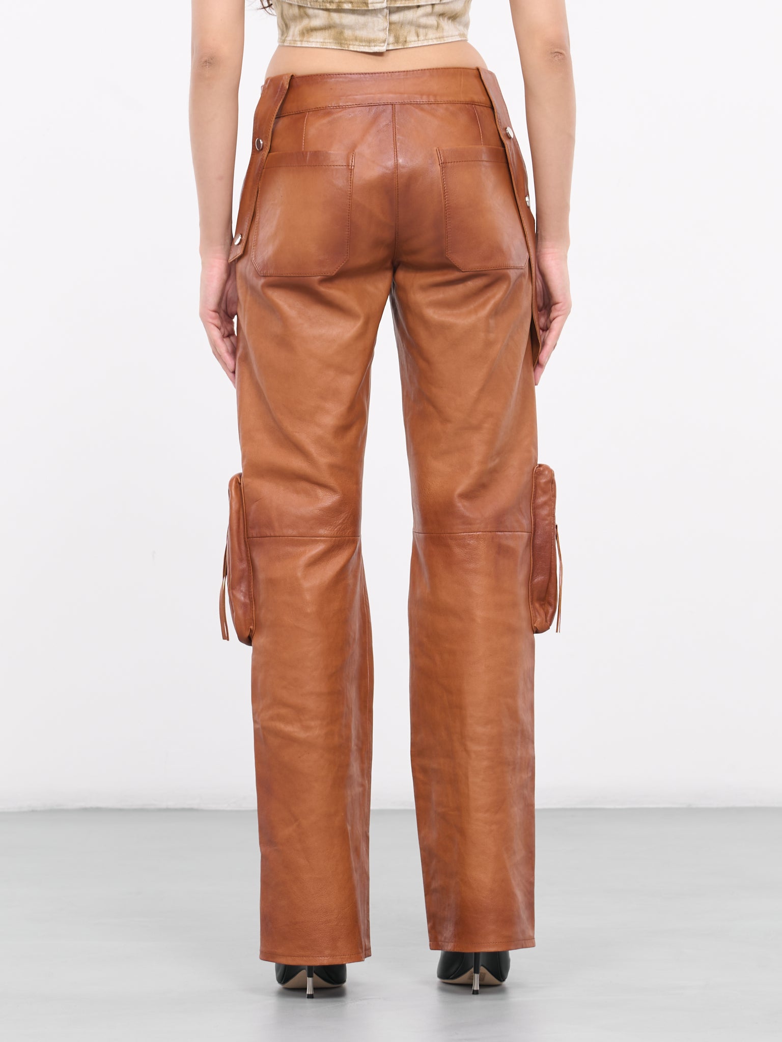 Leather Cargo Pants (2L047A-N0557-CAMOSCIO)