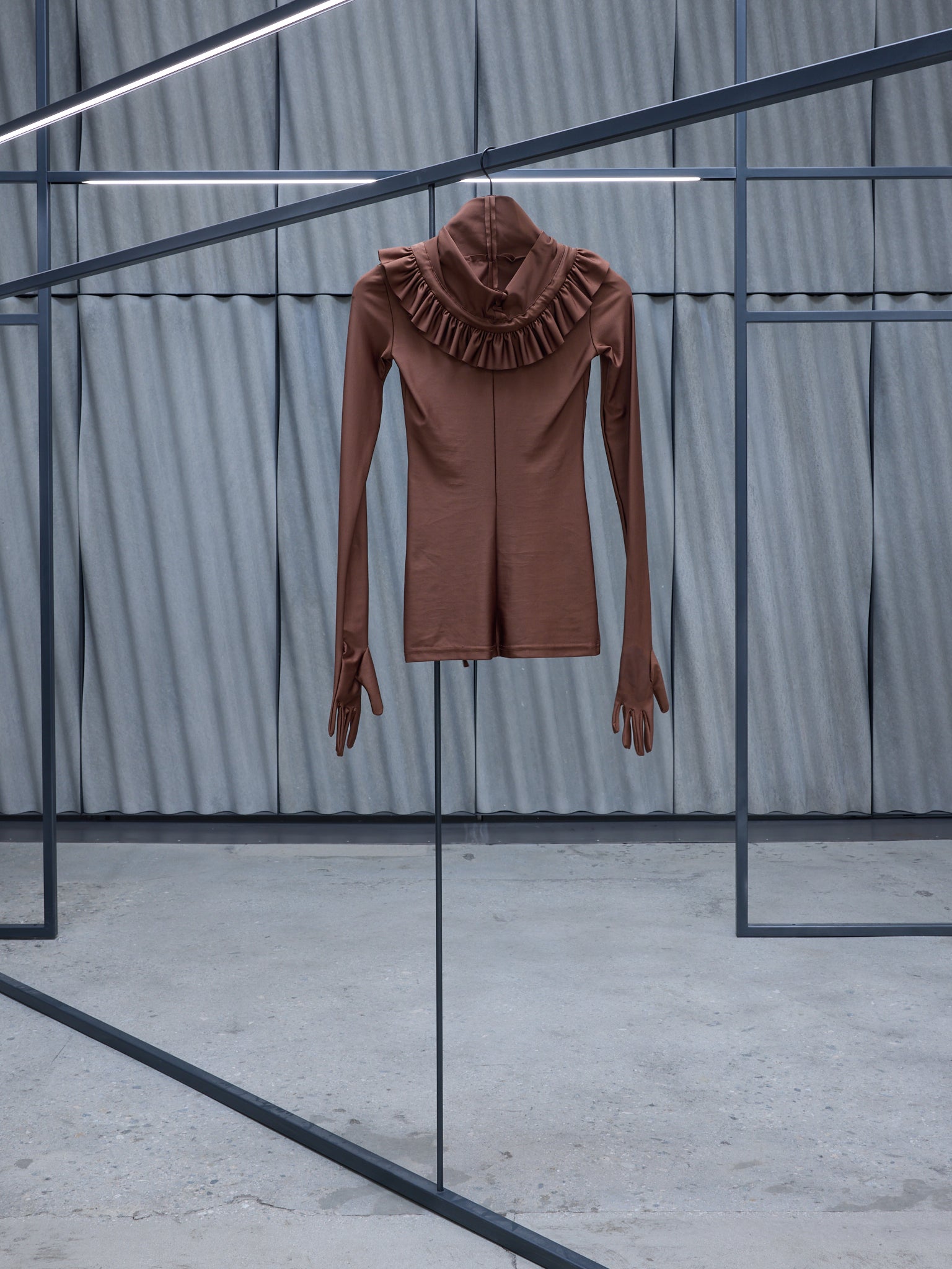 Ruffle Collar Gloved Long Sleeve (23-BROWN)