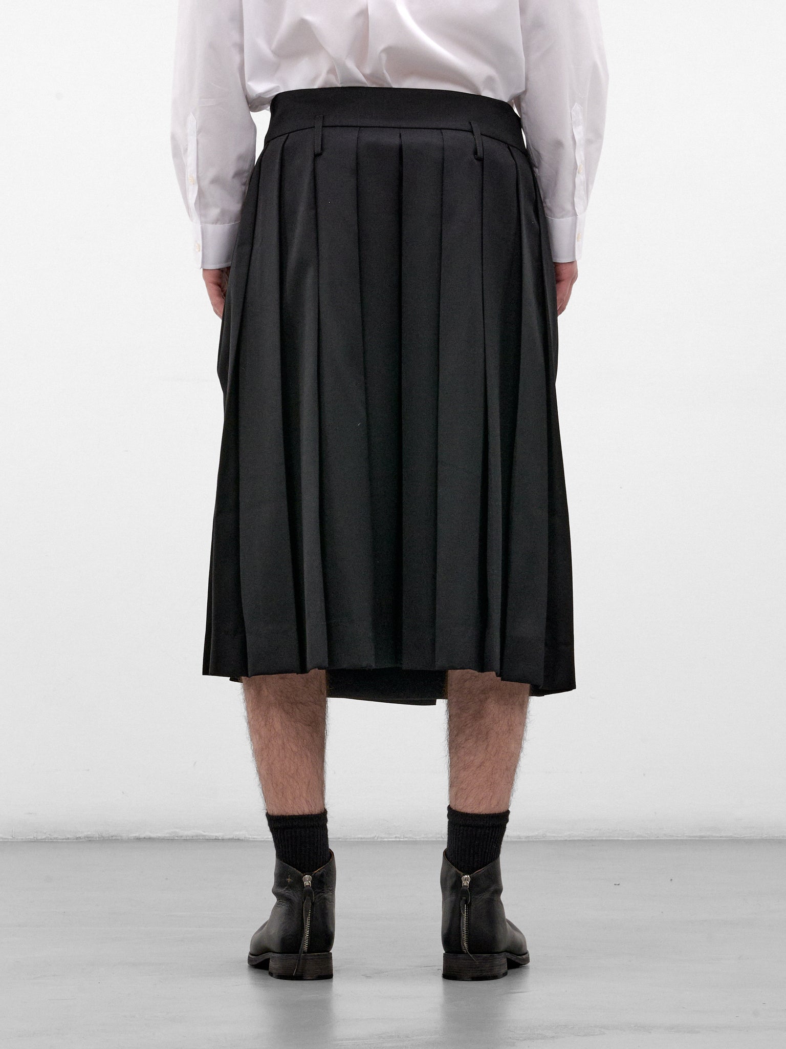 Black Tailored Grommet Ring Kilt (3206E-1217-BLACK)