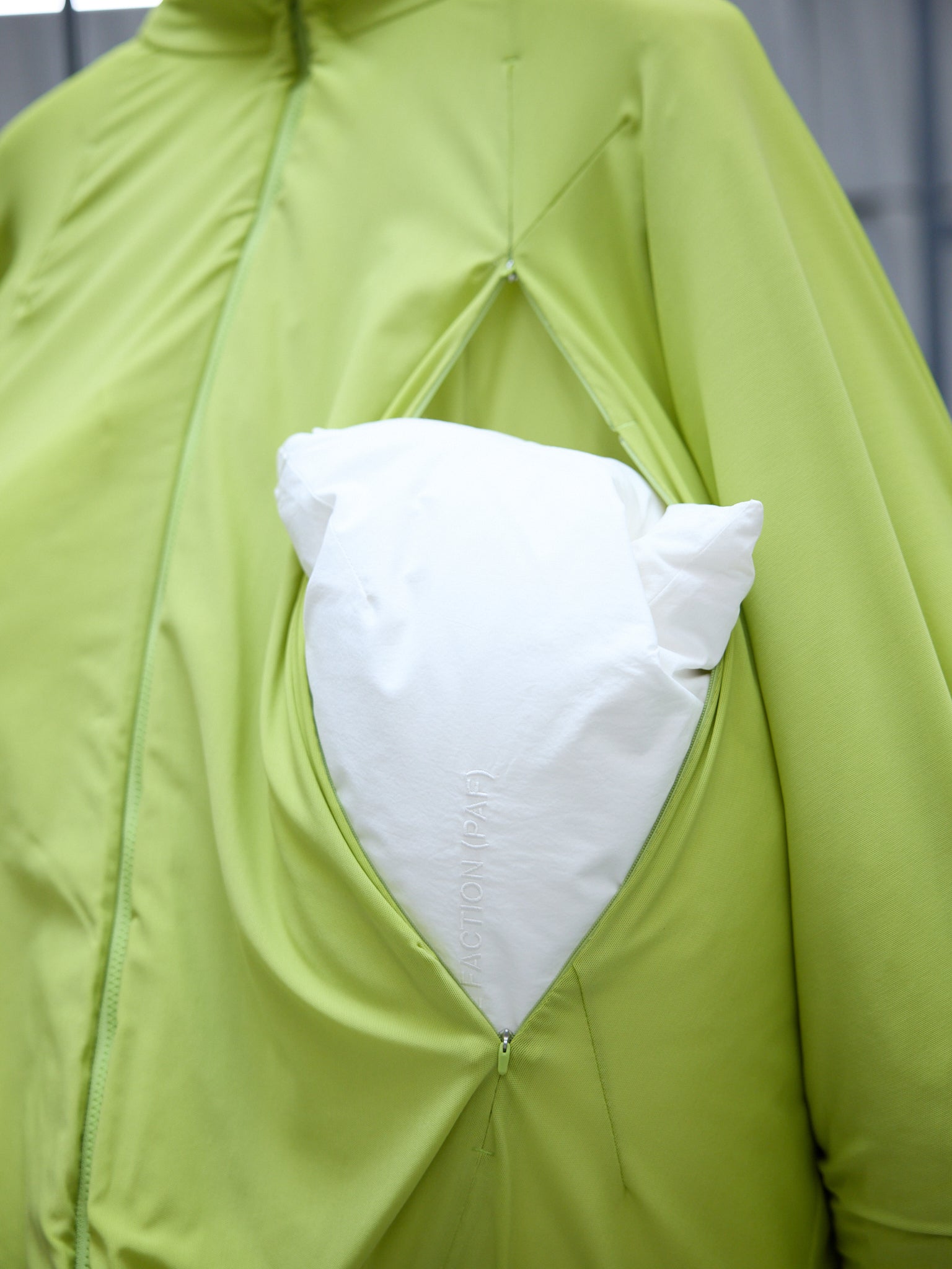 5.1 Left Down Jacket (ODLNG-NEON-GREEN)