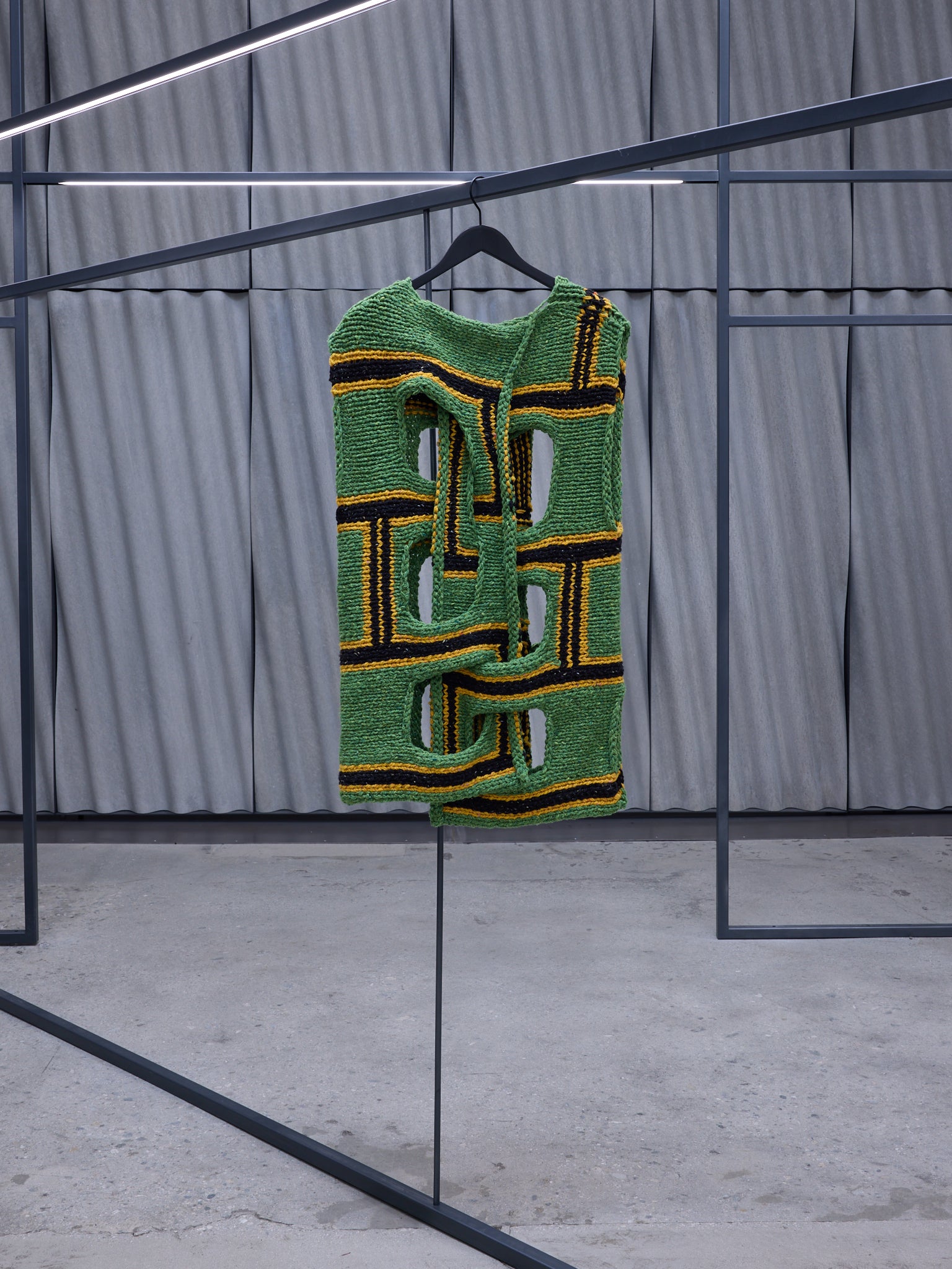 Green Interwoven Stripe Vest (KW1107-YN0319-GREEN)