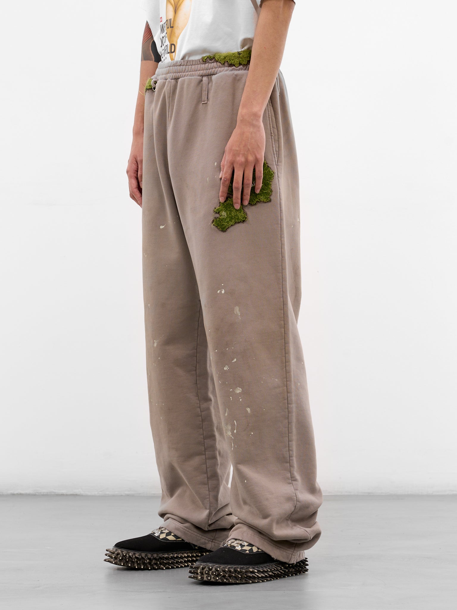 Gray Embroidery & Paint Cotton Sweatpants (37PT356-GREY