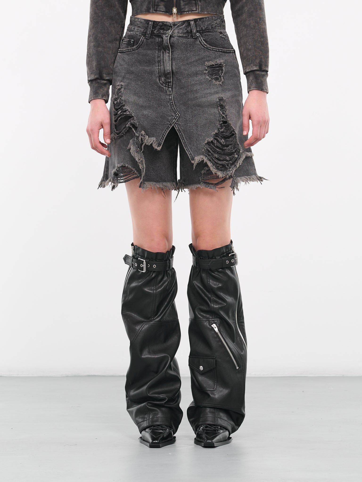 Distressed Shorts Skirt (3825W505-BLACK)