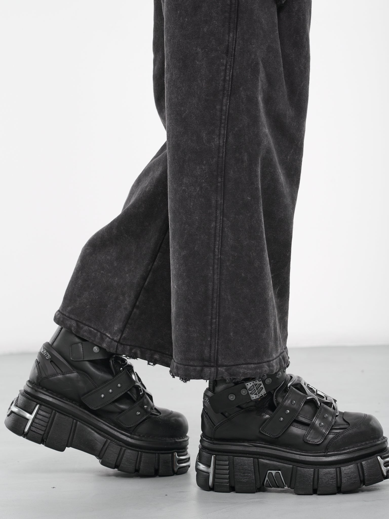 Distressed Sweat Pants (3921W524-ASH)