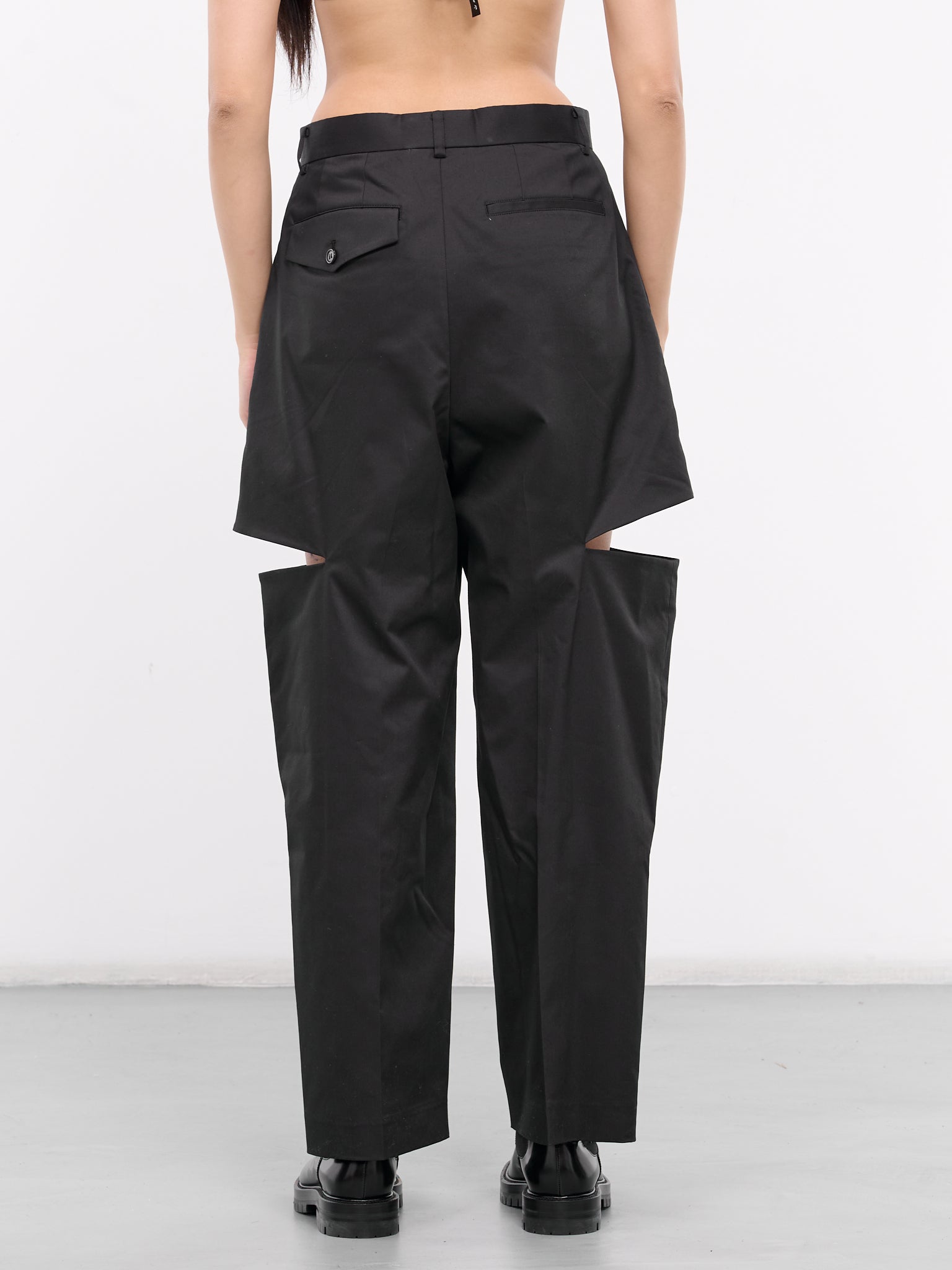 Cut-Out Trousers (3M-P006-051-BLACK)