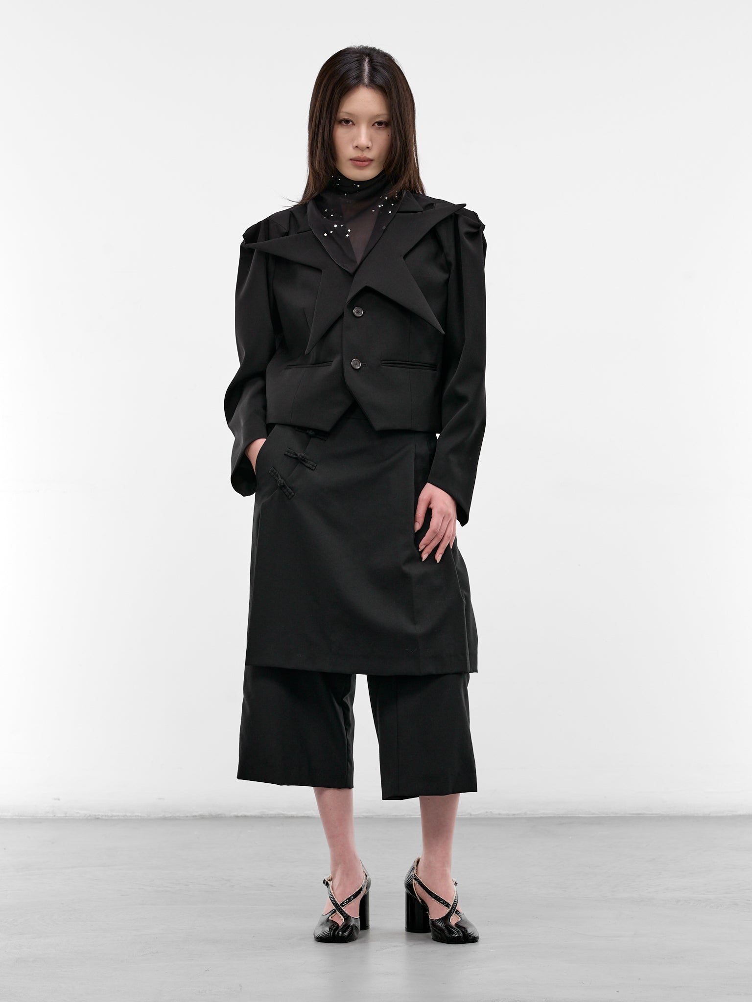 Black Star-Shaped Lapel Blazer (3Q-J003-S26-BLACK)