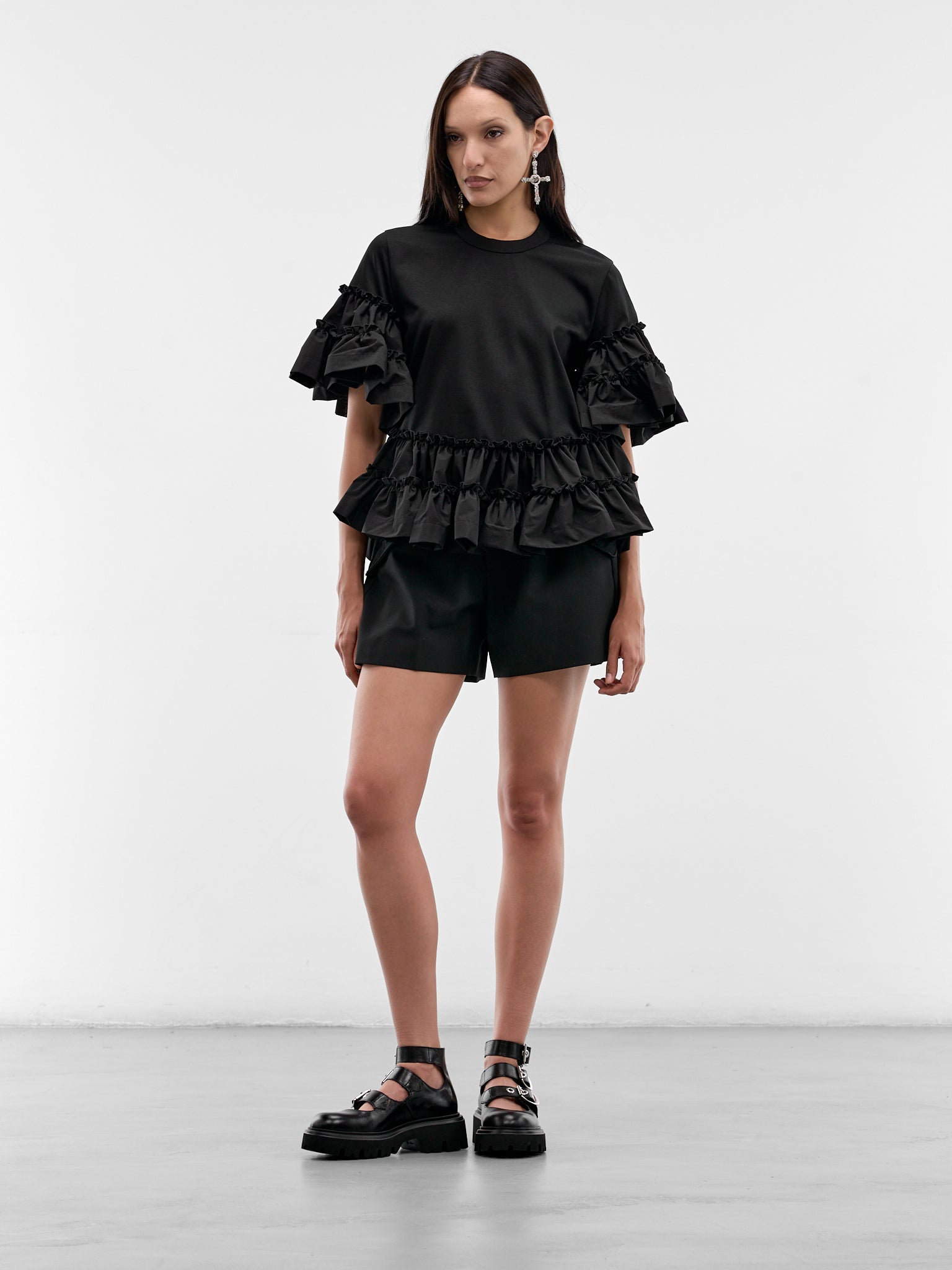 Black Ruffle Trim Tee (3Q-T017-S26-BLACK)