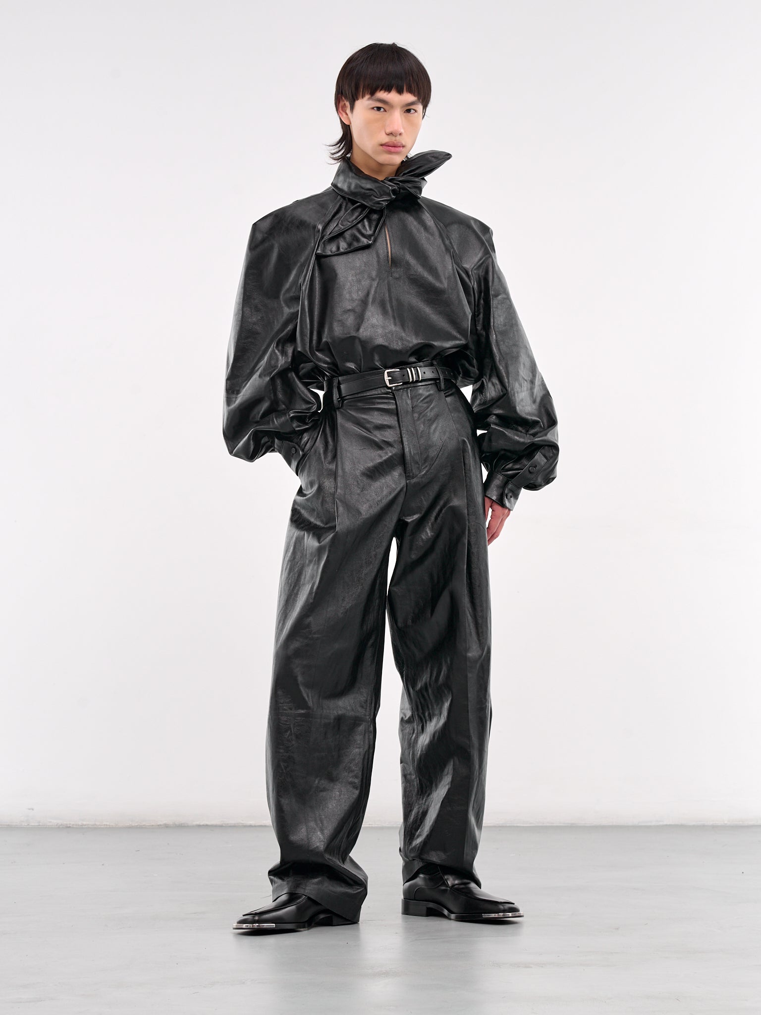 Oversized Faux Leather Shirt (TTMY0008S0-ULA760-BLACK)