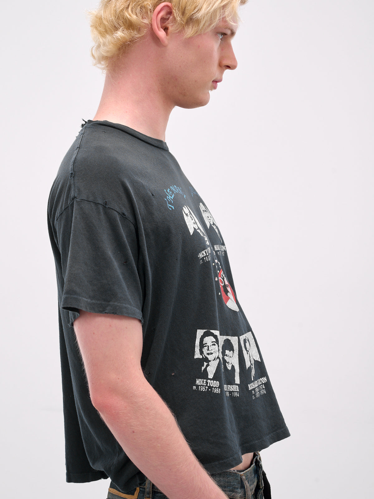 Black 'Loves Of Liz' Graphic Tee (2U003Q3009VBK-BLACK)