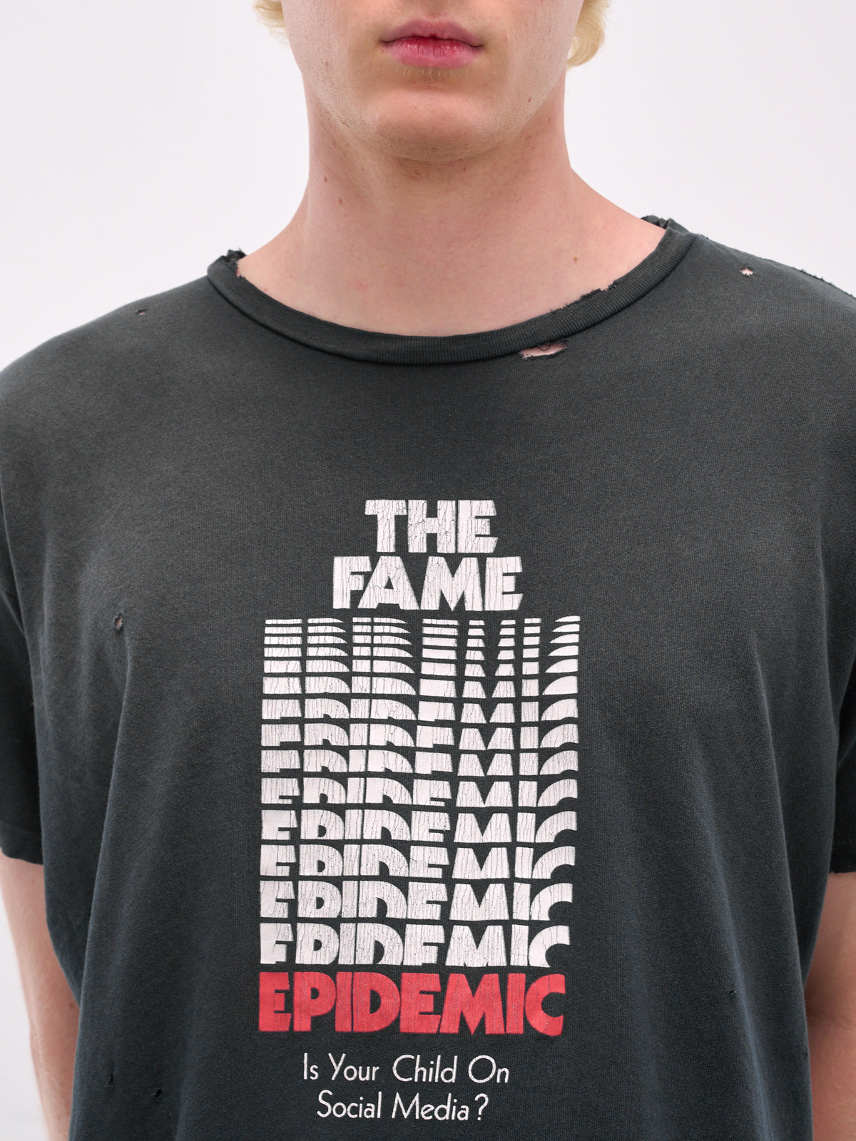 Black 'Fame Epidemic' Graphic Tee (F2U004Q3009VBK-BLACK)