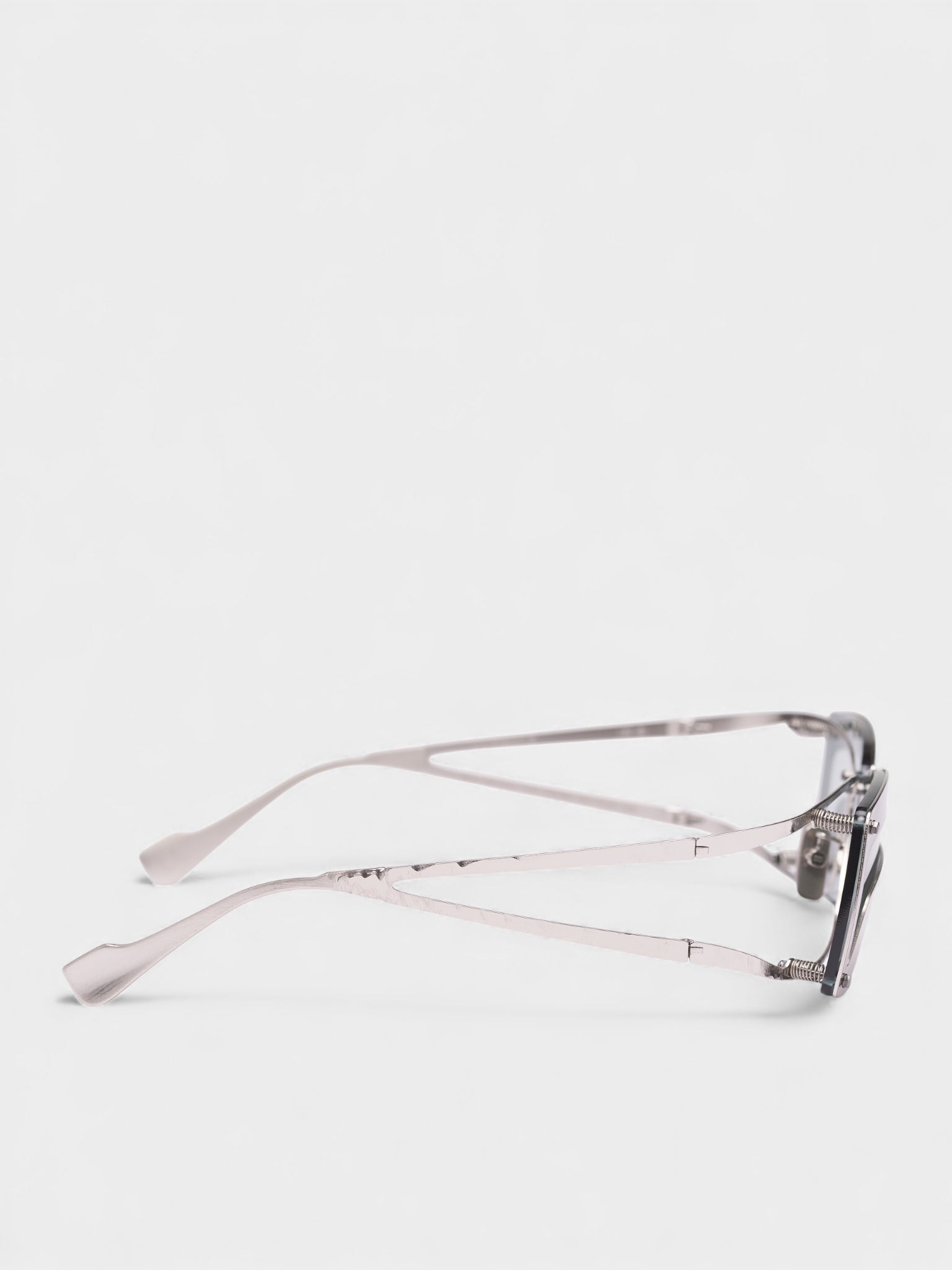 Metal Covered Cut-Out Rectangular Sunglasses (KRAI50SI0000004E-GREEN)