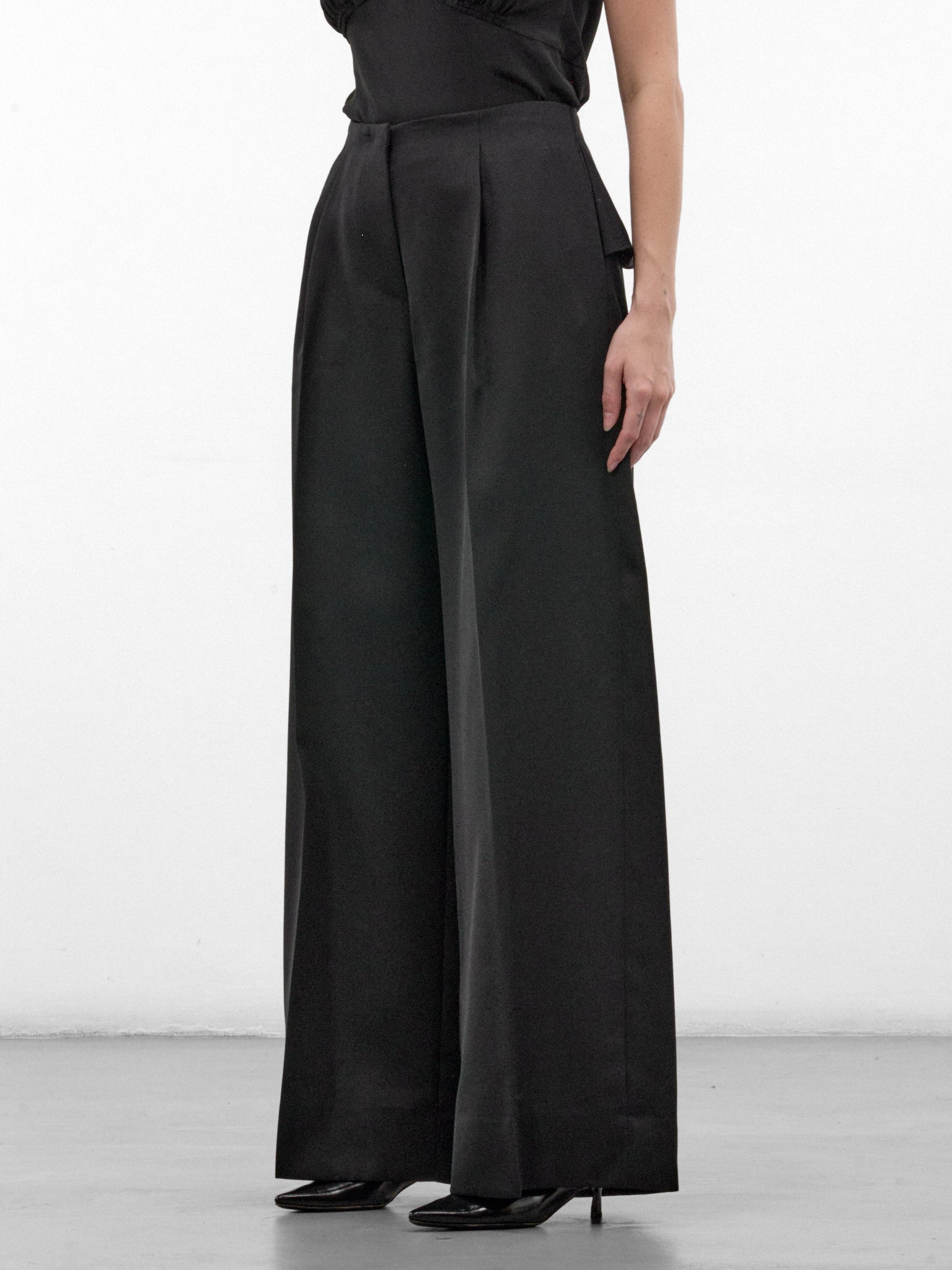 Black Pleated Bow Trousers (4214E-1217-BLACK)
