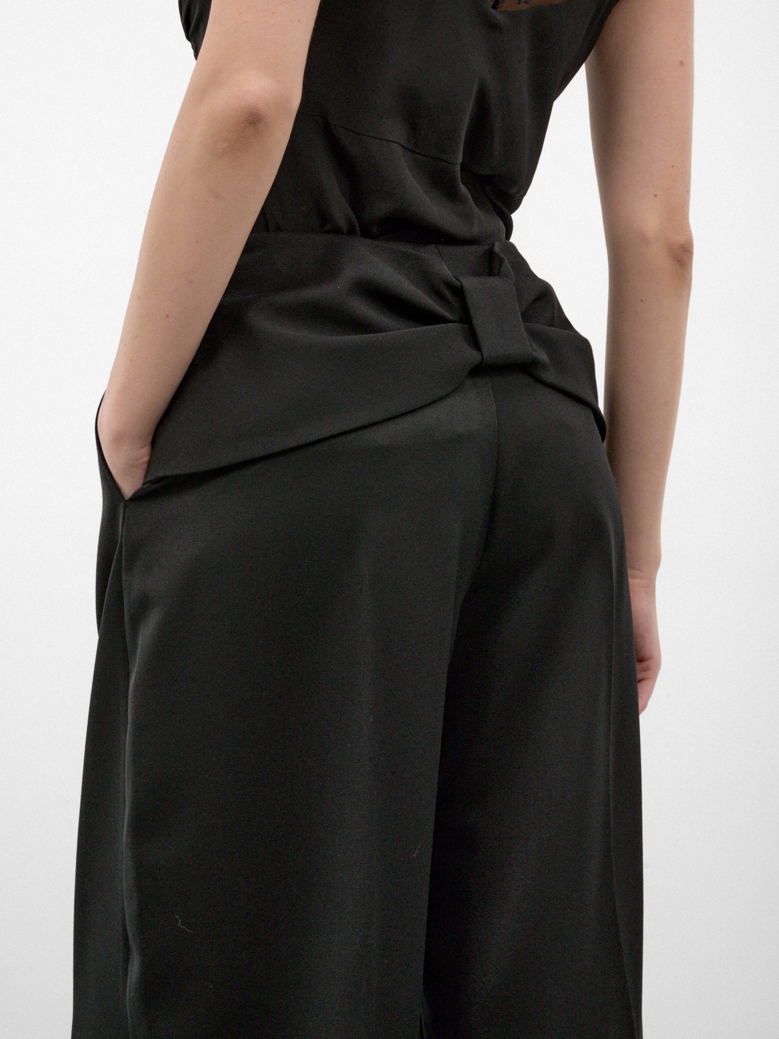 Black Pleated Bow Trousers (4214E-1217-BLACK)