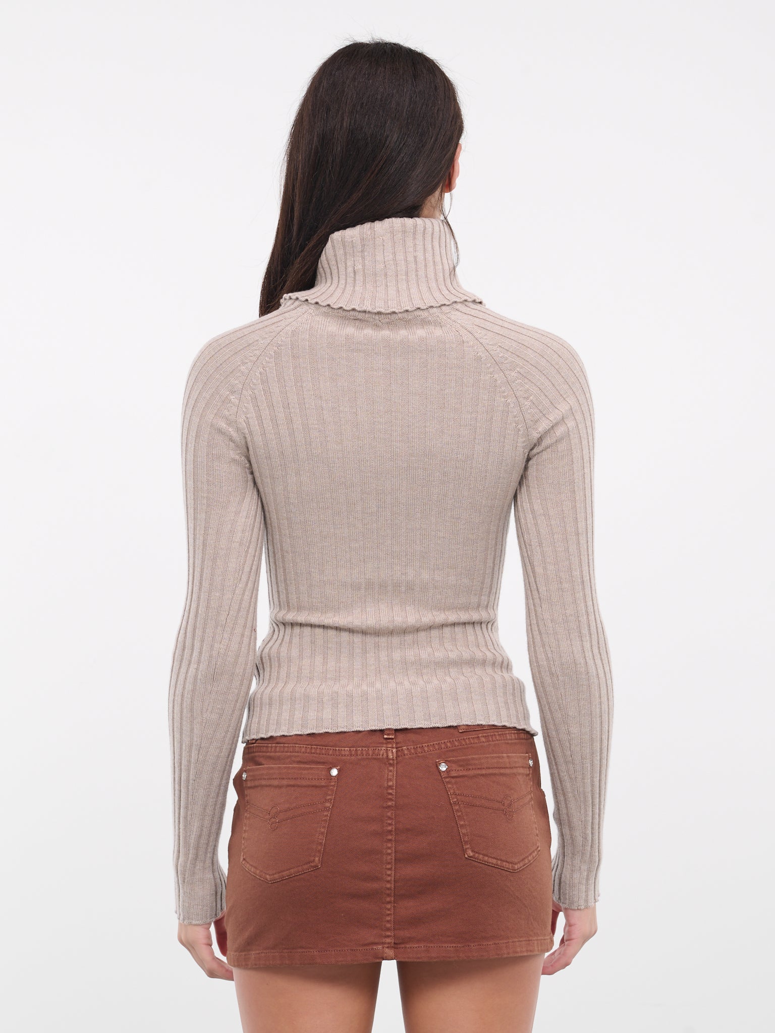 Cut-Out Turtleneck Sweater (4M033A-N0825-STUCCO)