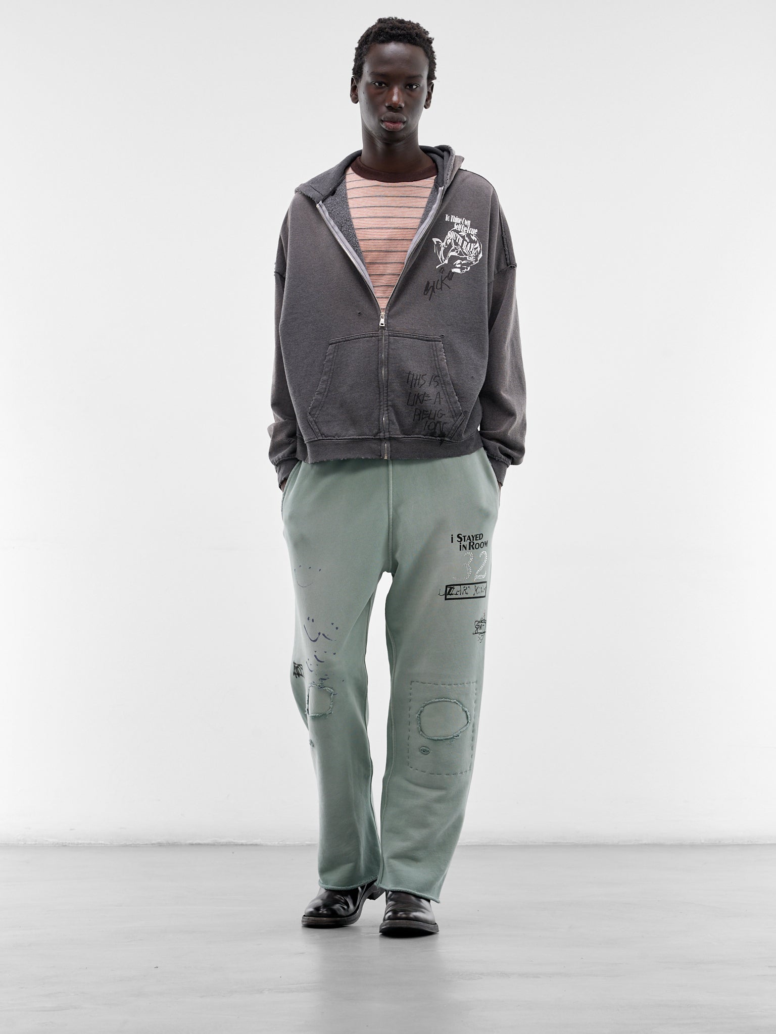 Carrying The Message Zip Hoodie (4U003Q1010-BLACK)