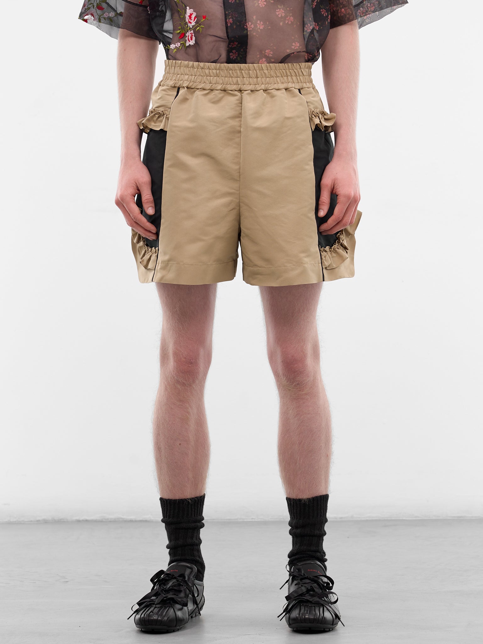 Two-Tone Ruffled Frill Shorts (4184-1292-TOFFEE-BLACK)