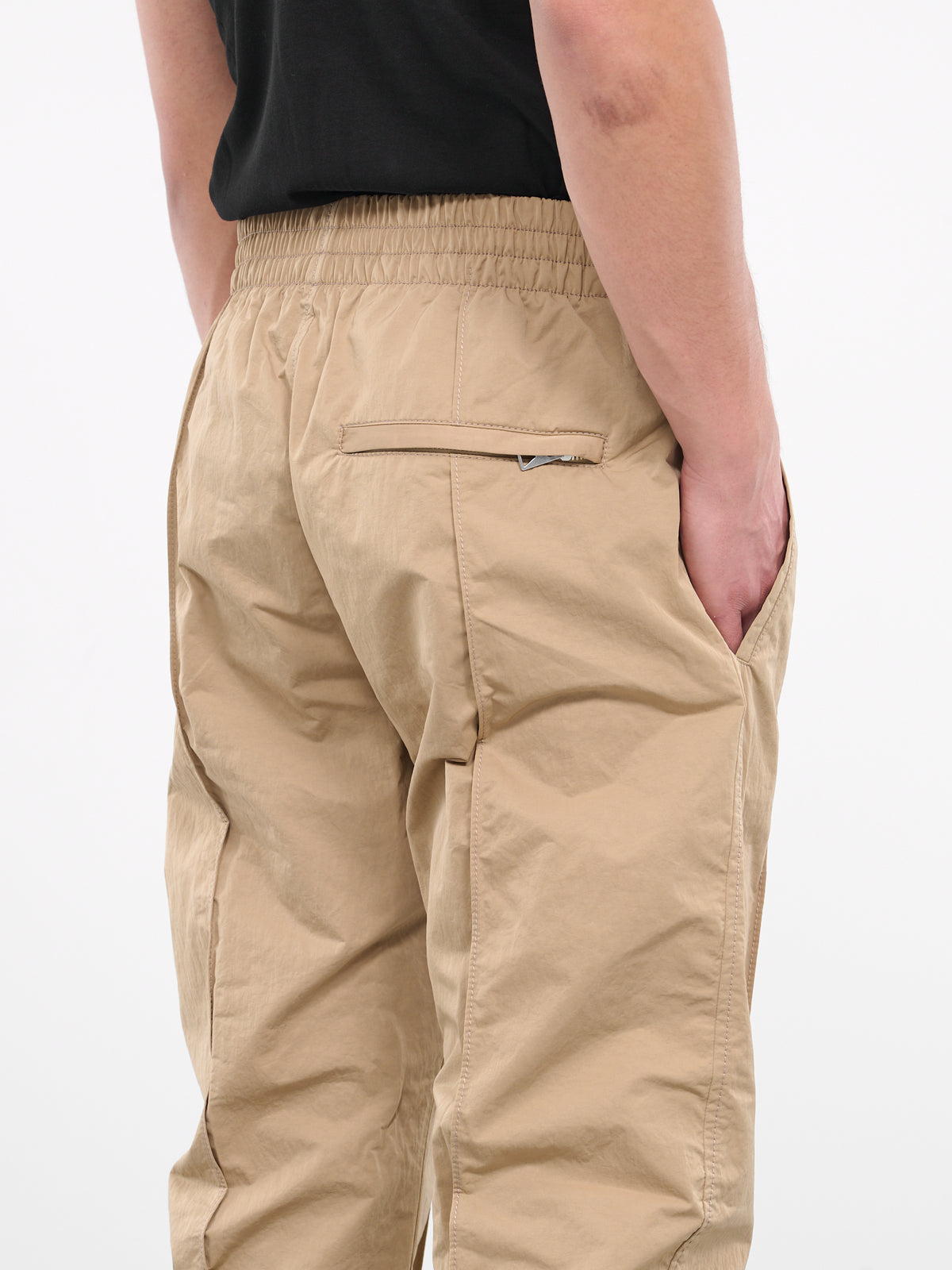 Tech Nylon Pants (679432VF4K0-9640-SESAME)