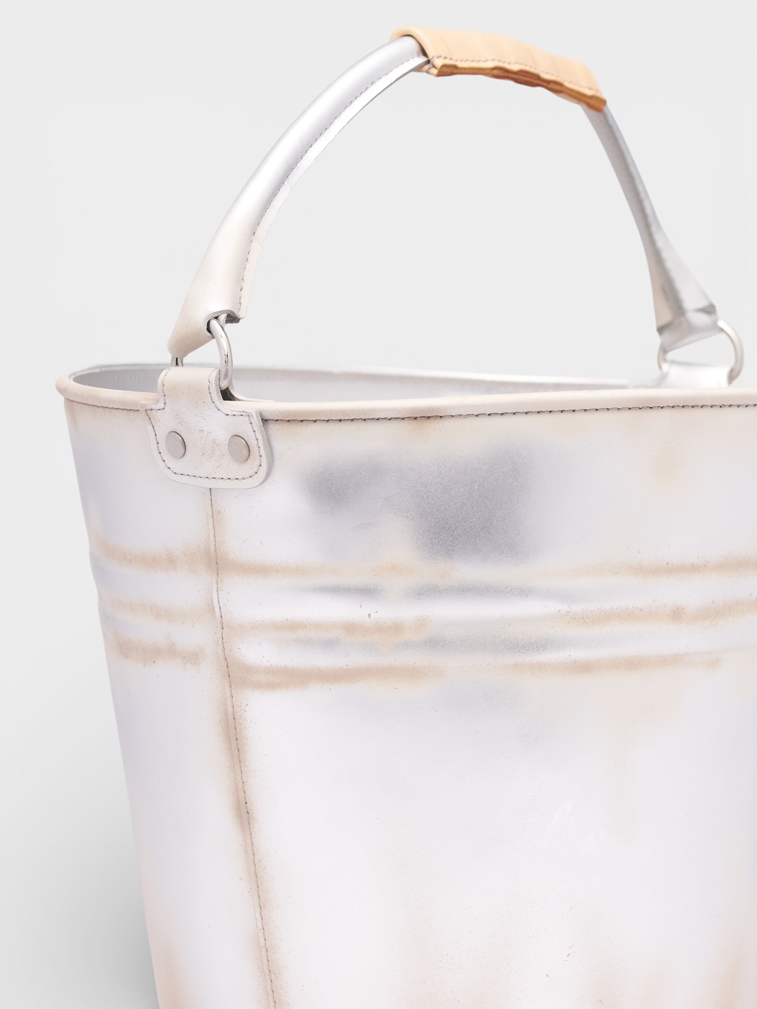 DOUBLET Silver Leather Bucket Bag | H.Lorenzo - detail 1