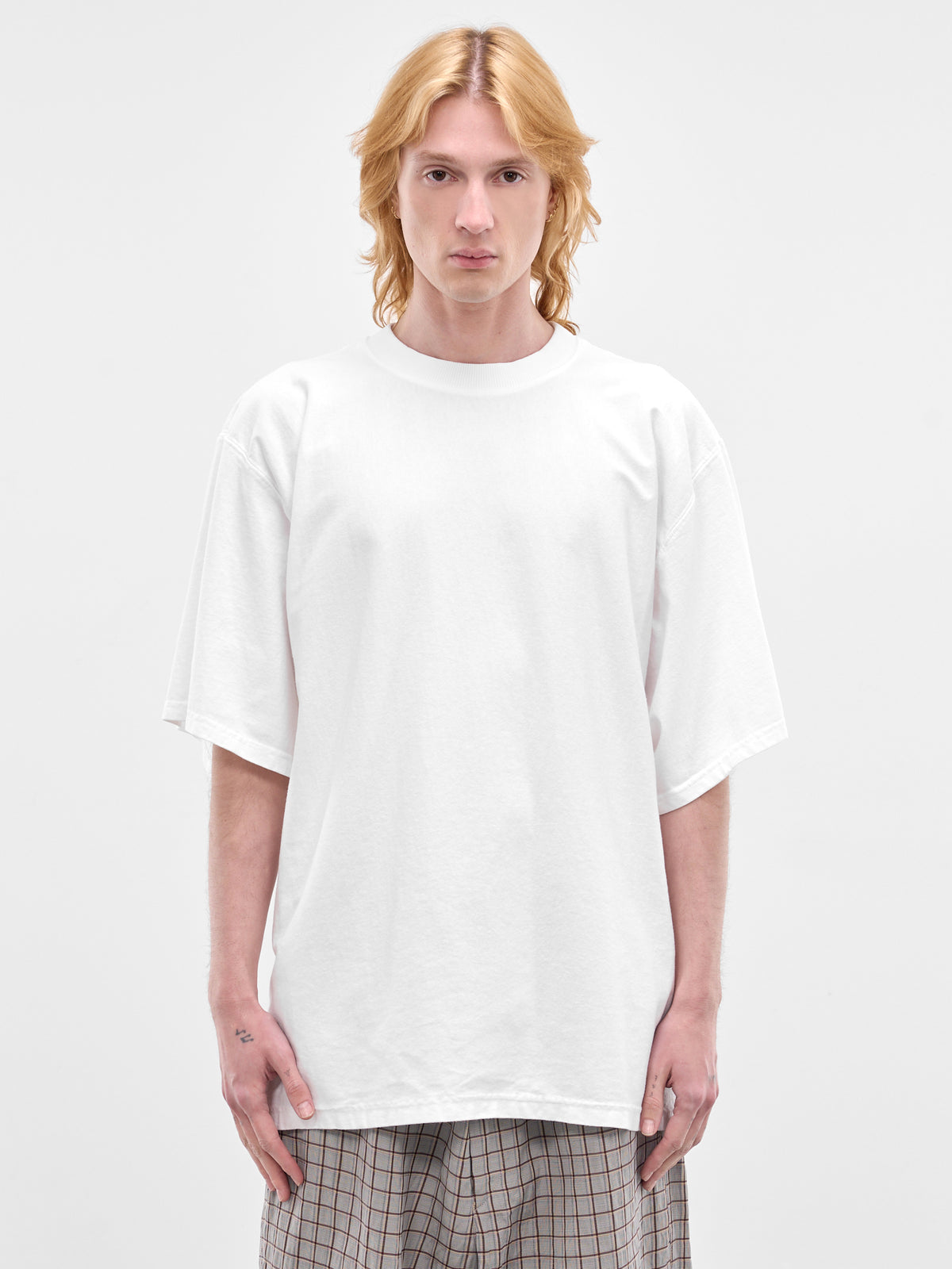 White Oversized Embroidered Logo Tee (70007T-HC293-100-WHITE)