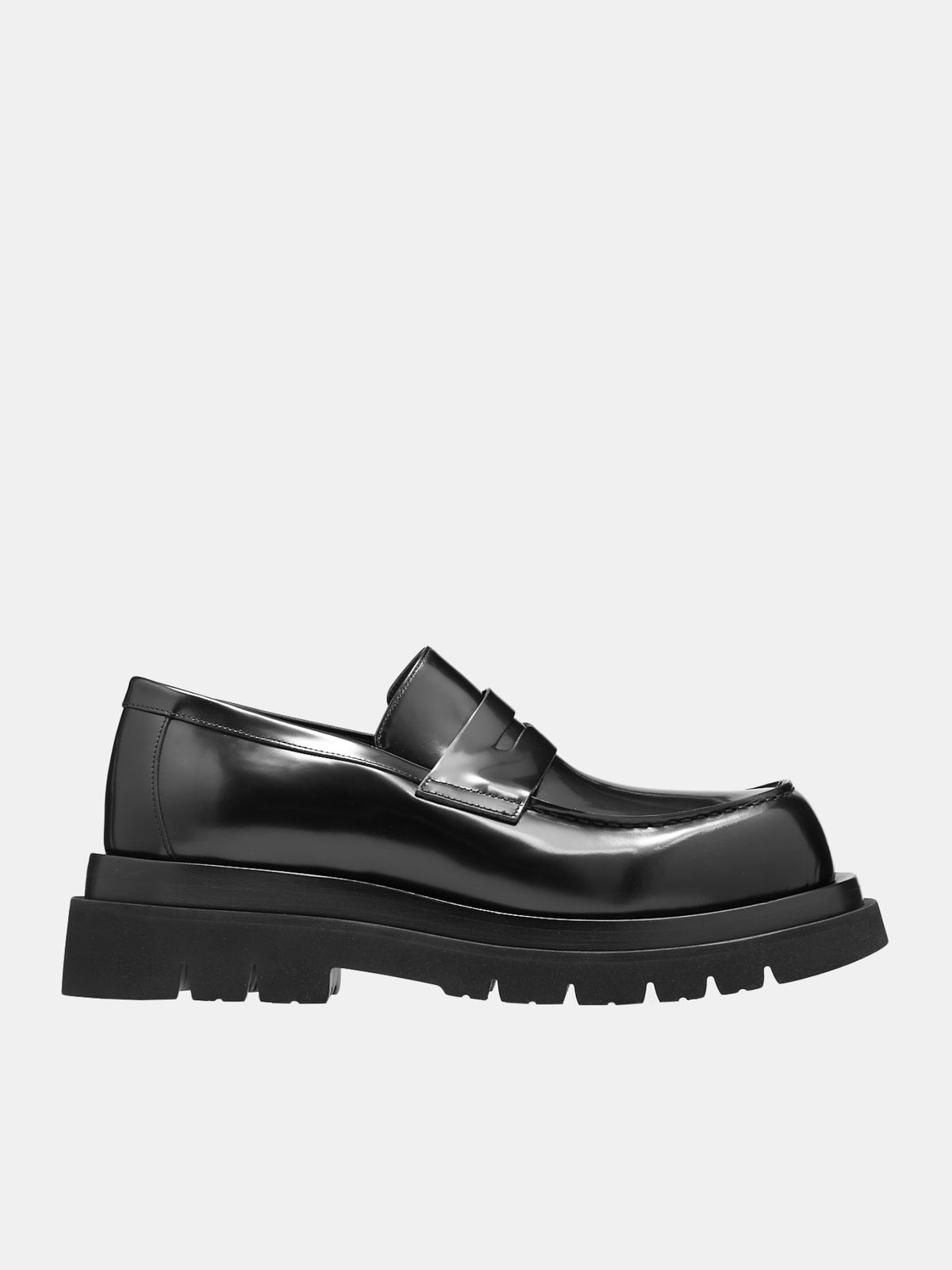 Lug Loafers (730222V28R0-1000-BLACK)