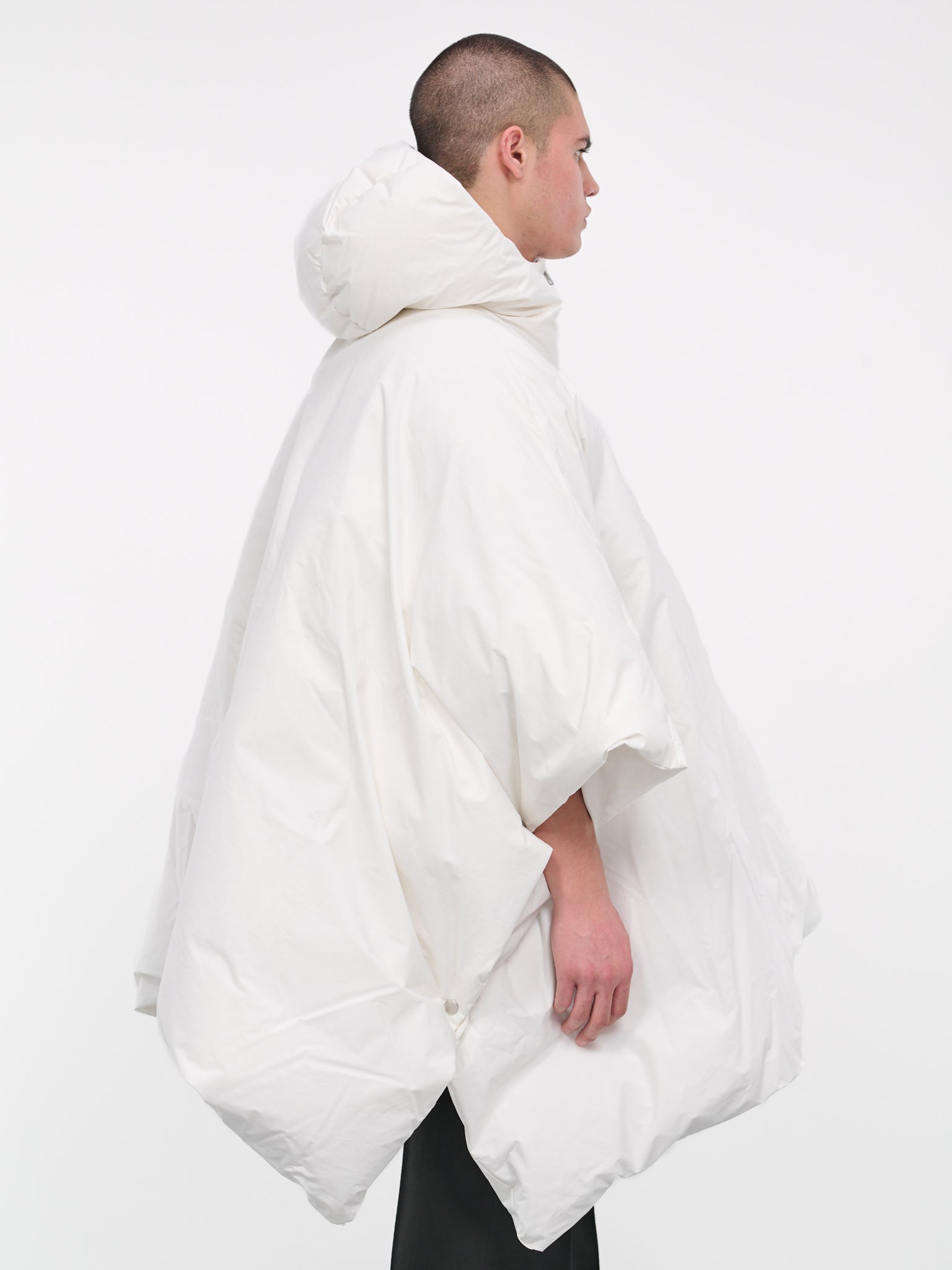 Frosted Padded Cape (751551V1LE0-9071-CHALK)