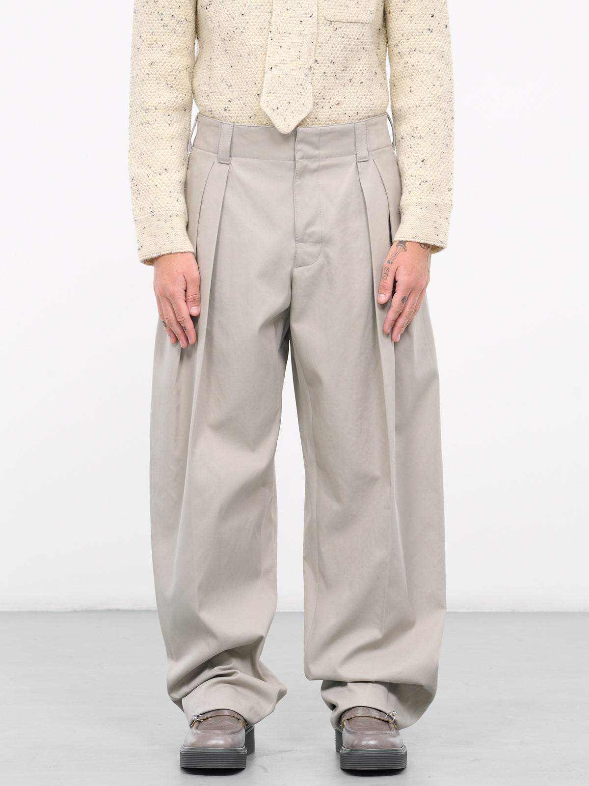 Criss-Cross Pleated Trousers (759372V2T10-068-LEAD)