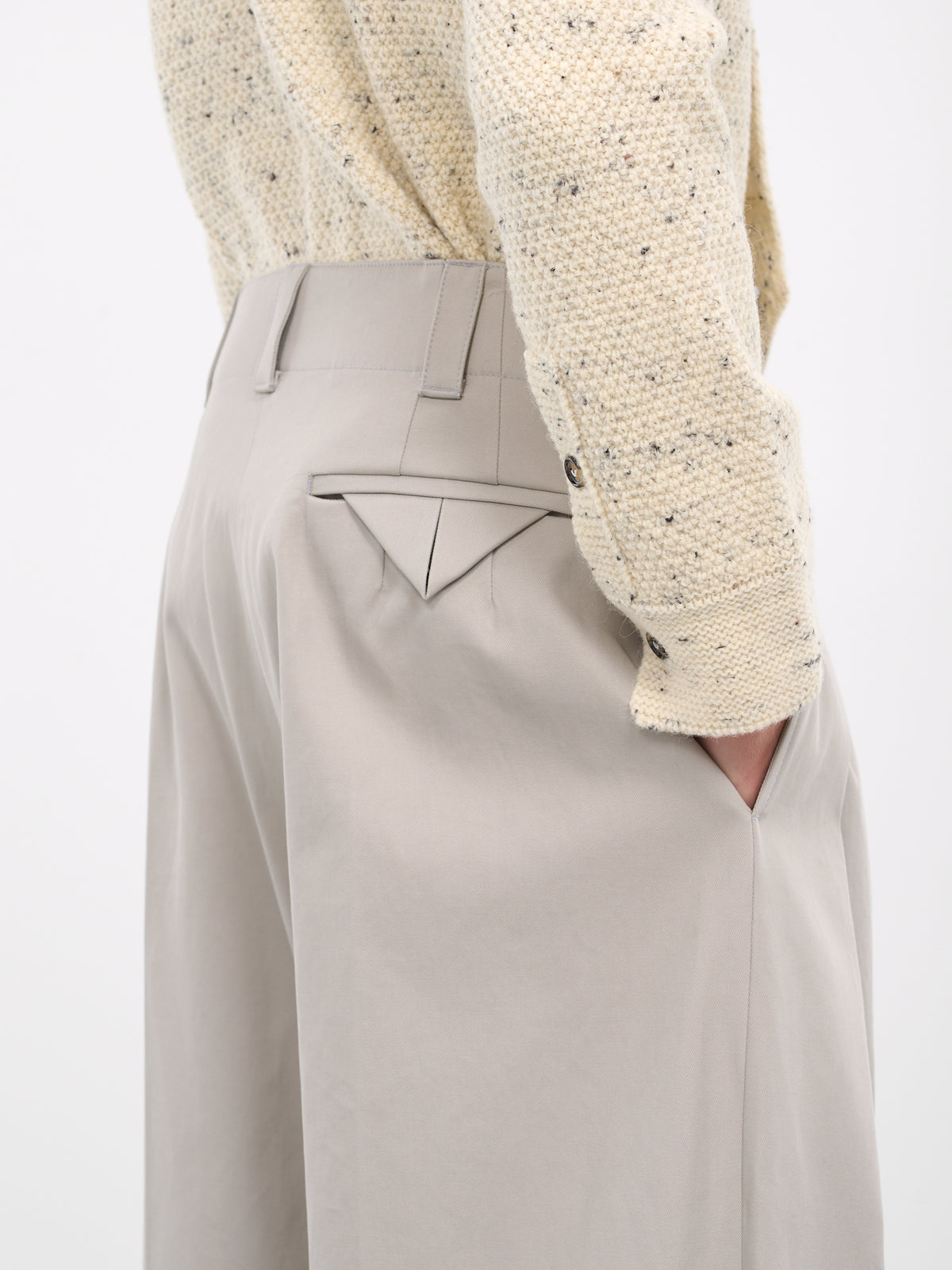 Criss-Cross Pleated Trousers (759372V2T10-068-LEAD)