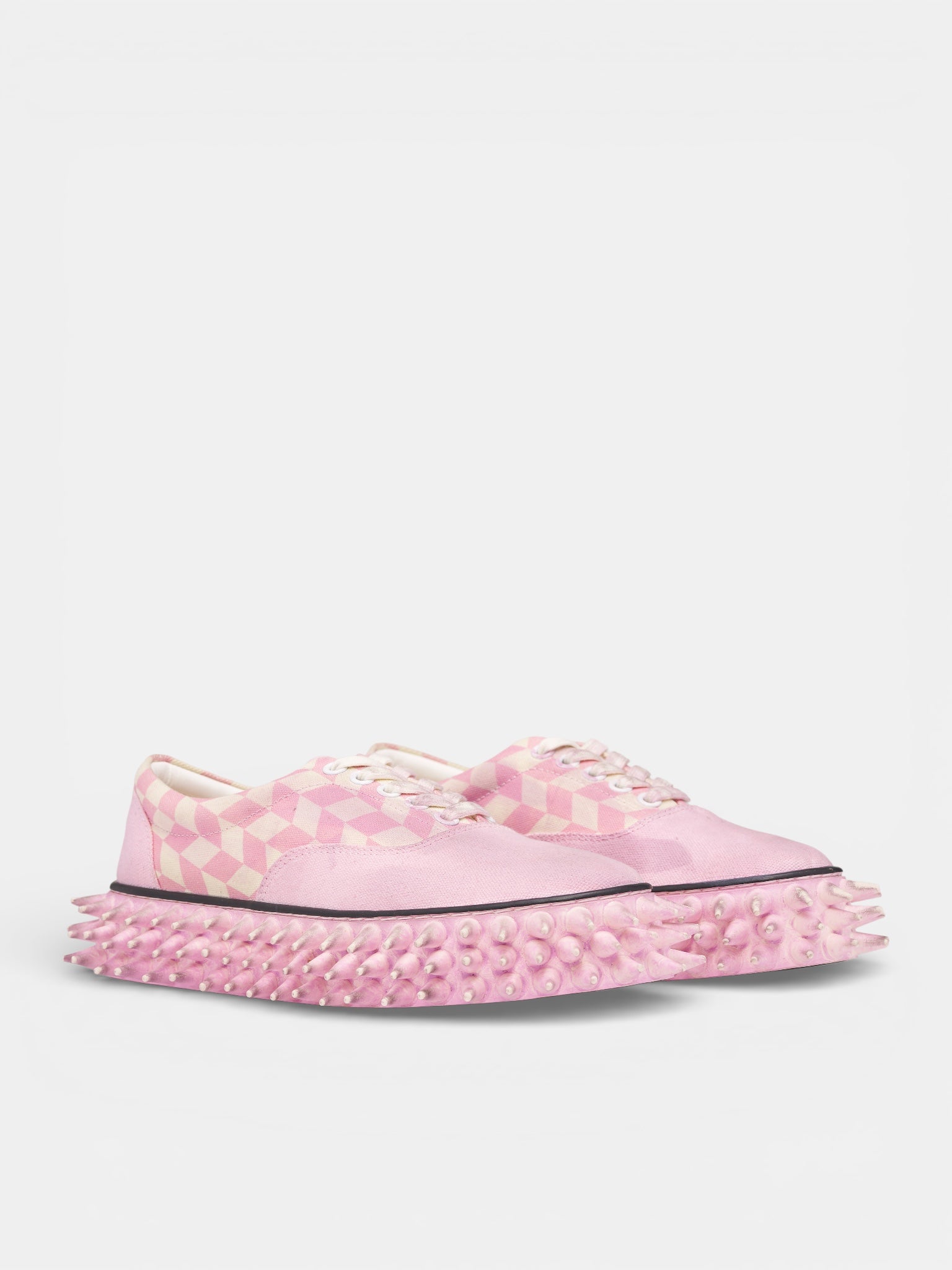 Pink Checkerboard Spiked Skate Sneakers (76FT68-PINK)