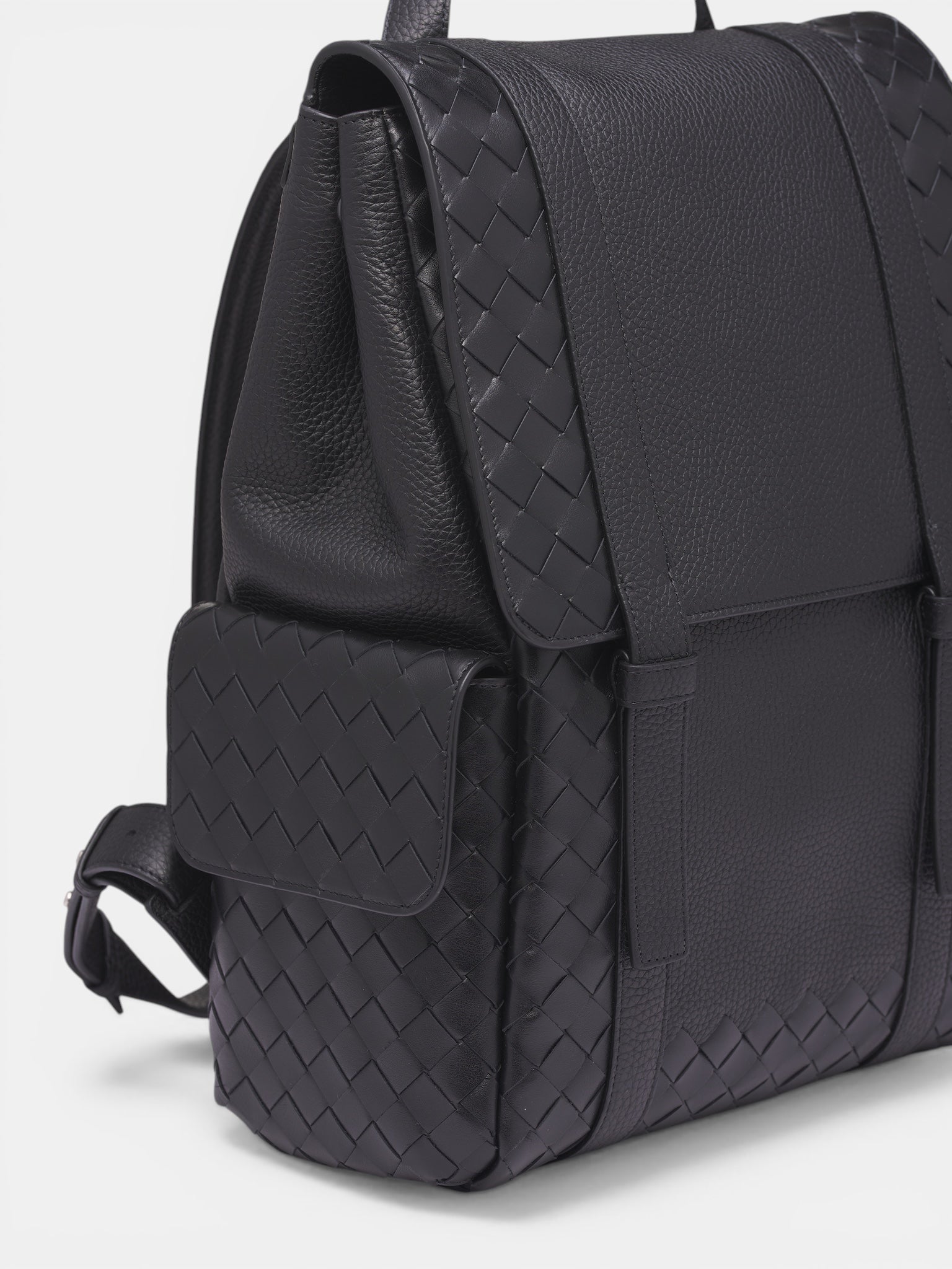 Black Intrecciato Leather Backpack (805971V4FW2-8803-BLACK-SILVER)