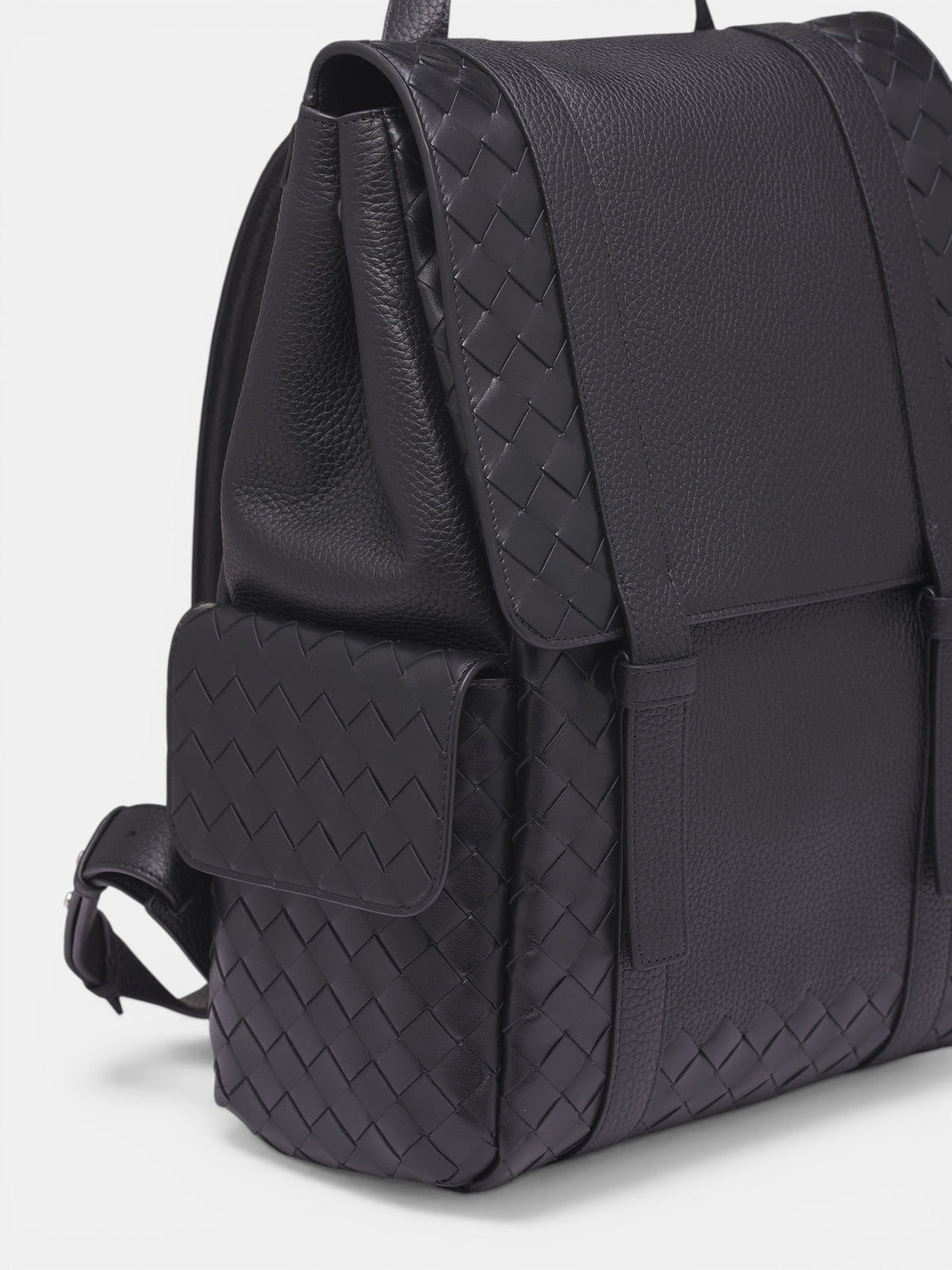 Black Intrecciato Leather Backpack (805971V4FW2-8803-BLACK-SILVER)