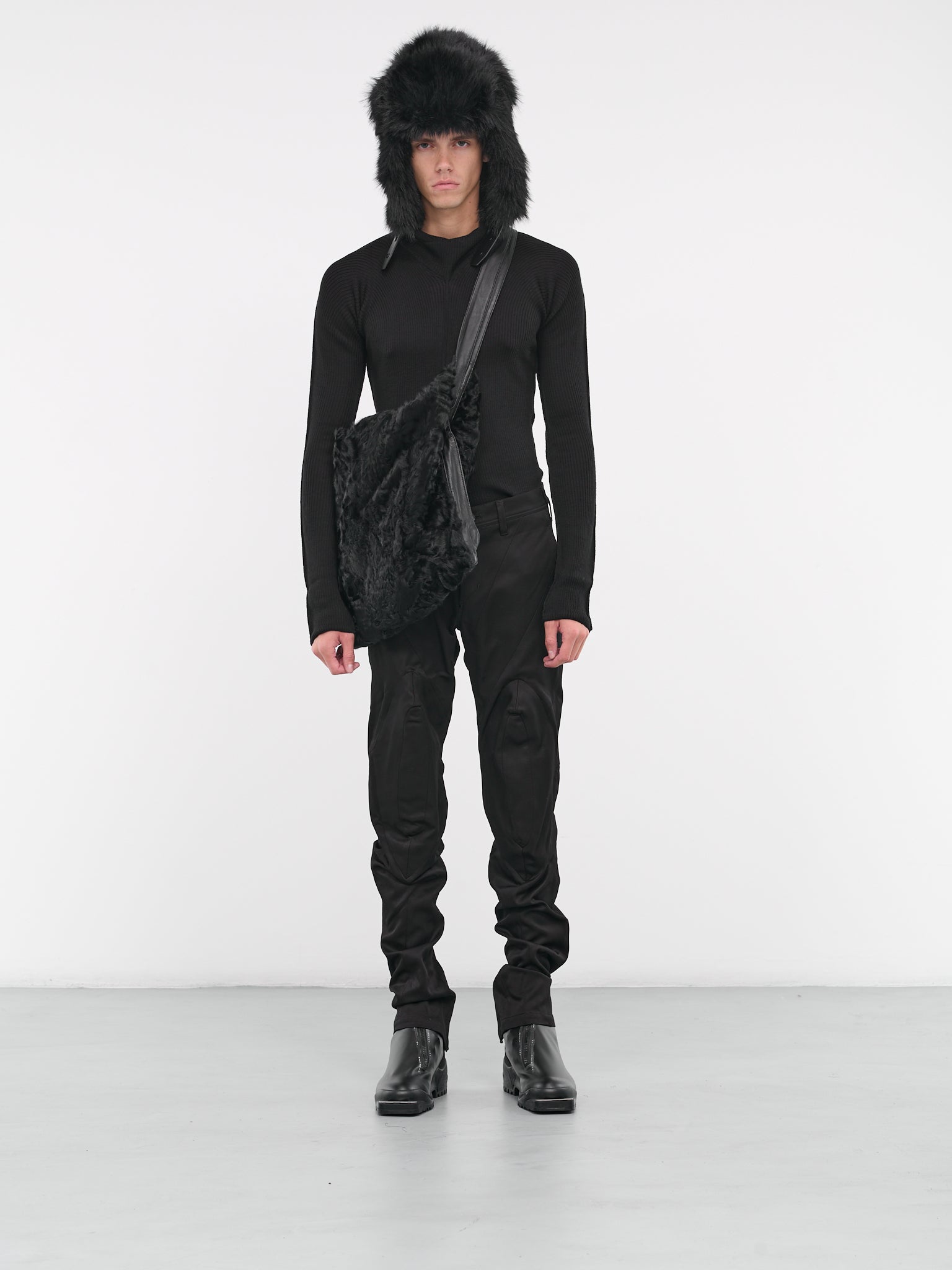 Seam Knit Sweater (837KNM1-BLACK)