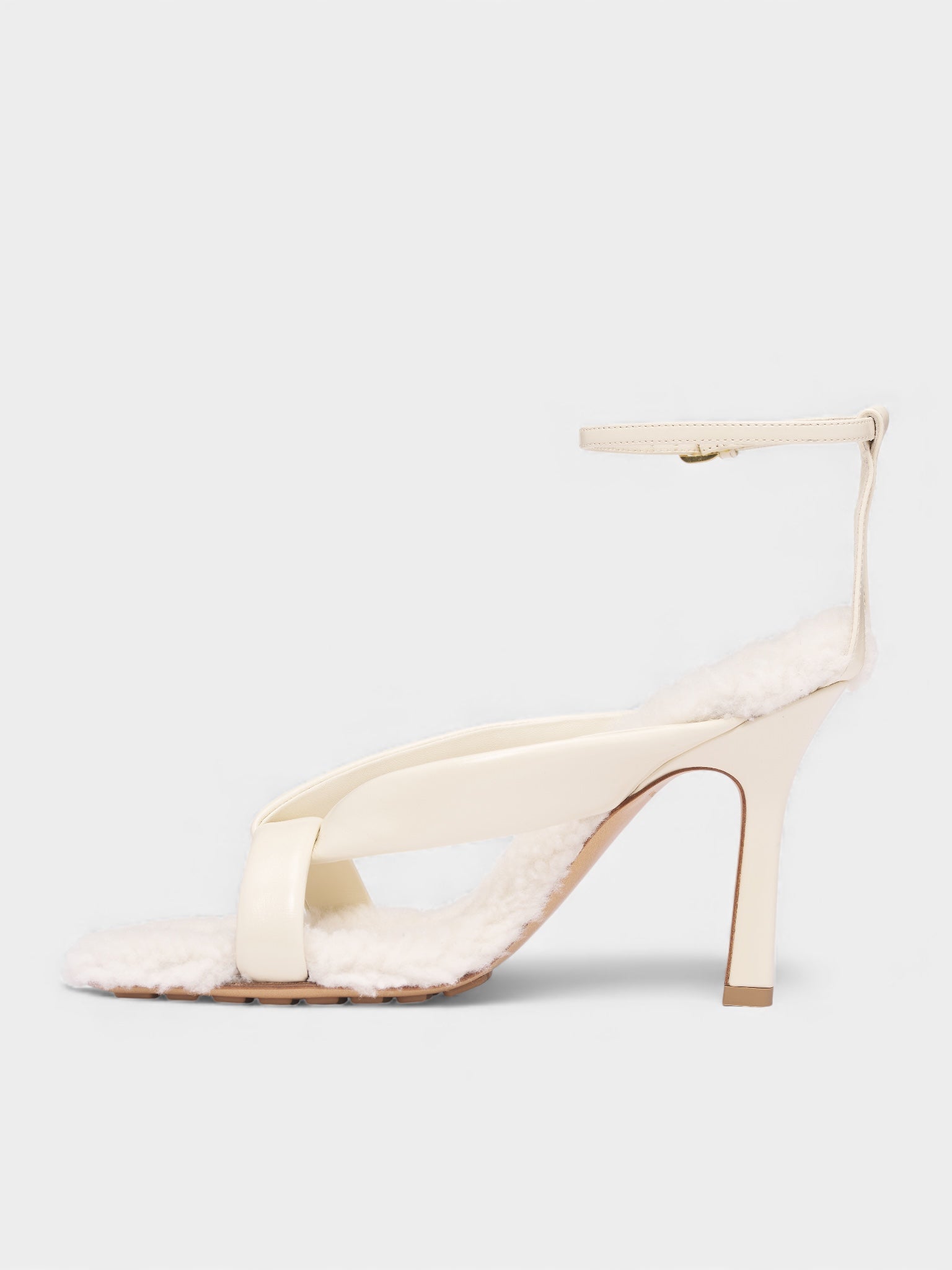 White Shearling Ankle Strap Heels (843956V3H93005-BLU-ORO)