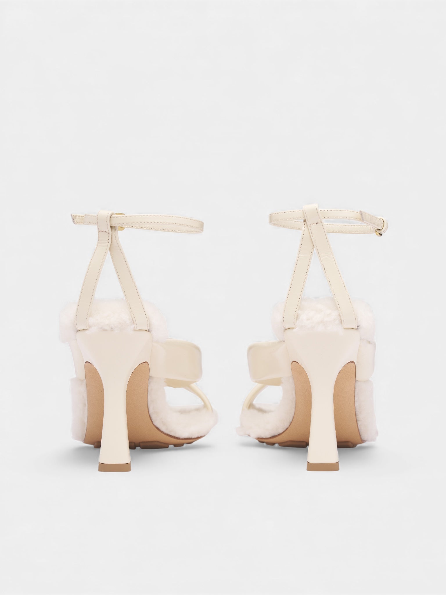White Shearling Ankle Strap Heels (843956V3H93005-BLU-ORO)