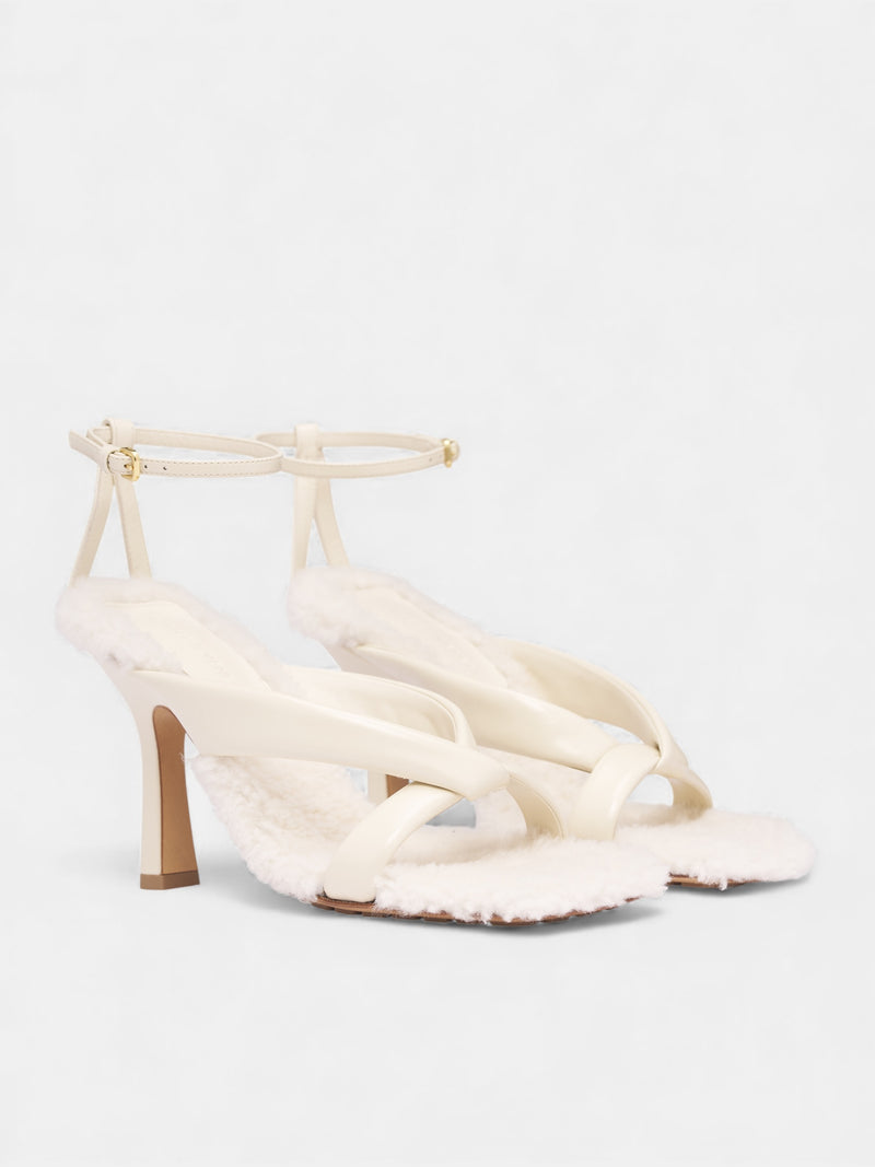White Shearling Ankle Strap Heels (843956V3H93005-BLU-ORO)